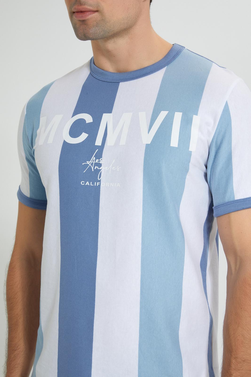 Redtag-White-Blue-Stripe-T-Shirt-Striped-Men's-