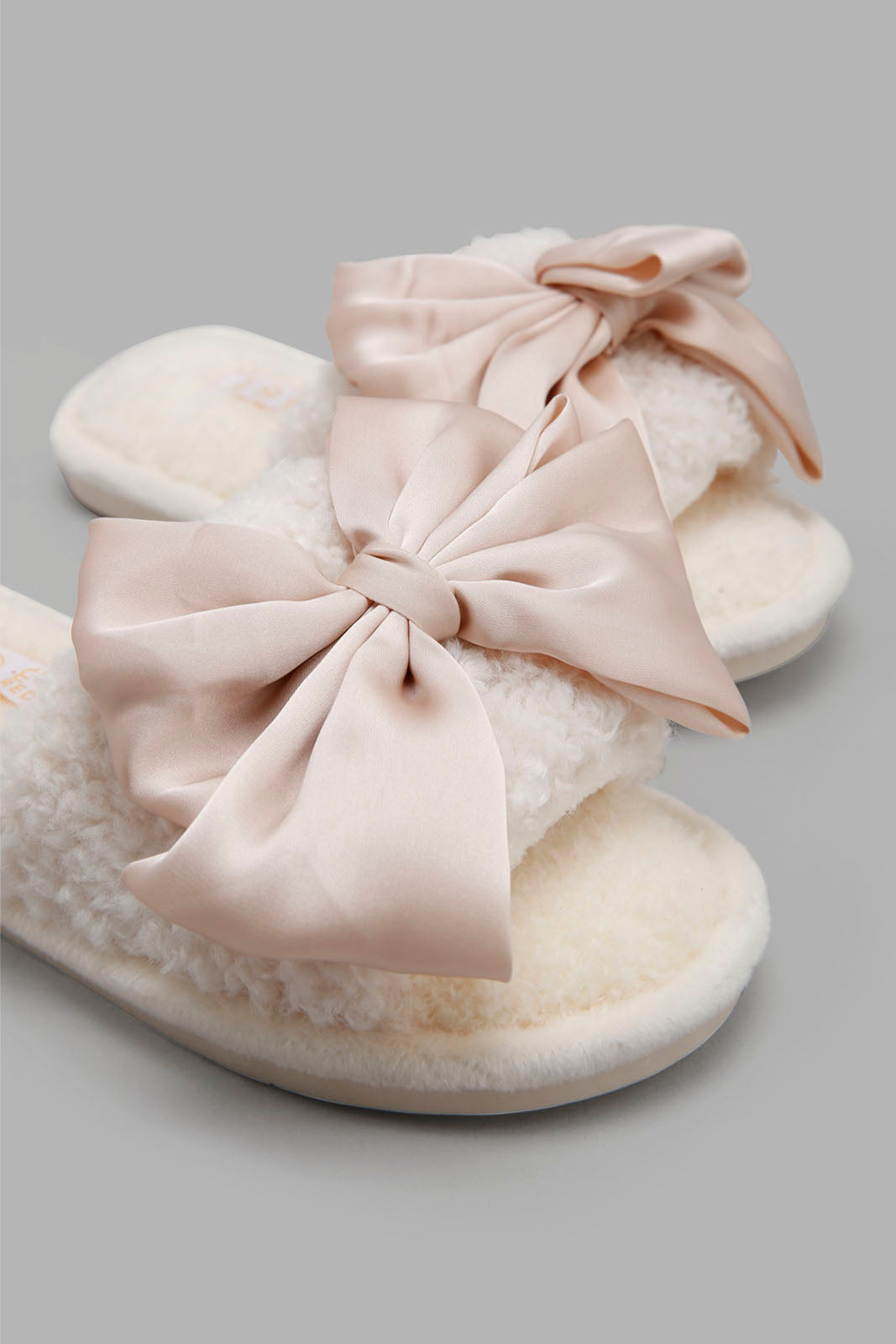 Redtag-Cream-Bow-Trim-Slippers-Bundle,-Category:Slippers,-Colour:Cream,-Filter:Girls-Footwear-(5-to-14-Yrs),-GSR-Slippers,-S22C,-Section:Girls-(0-to-14Yrs)-Senior-Girls-5 to 14 Years