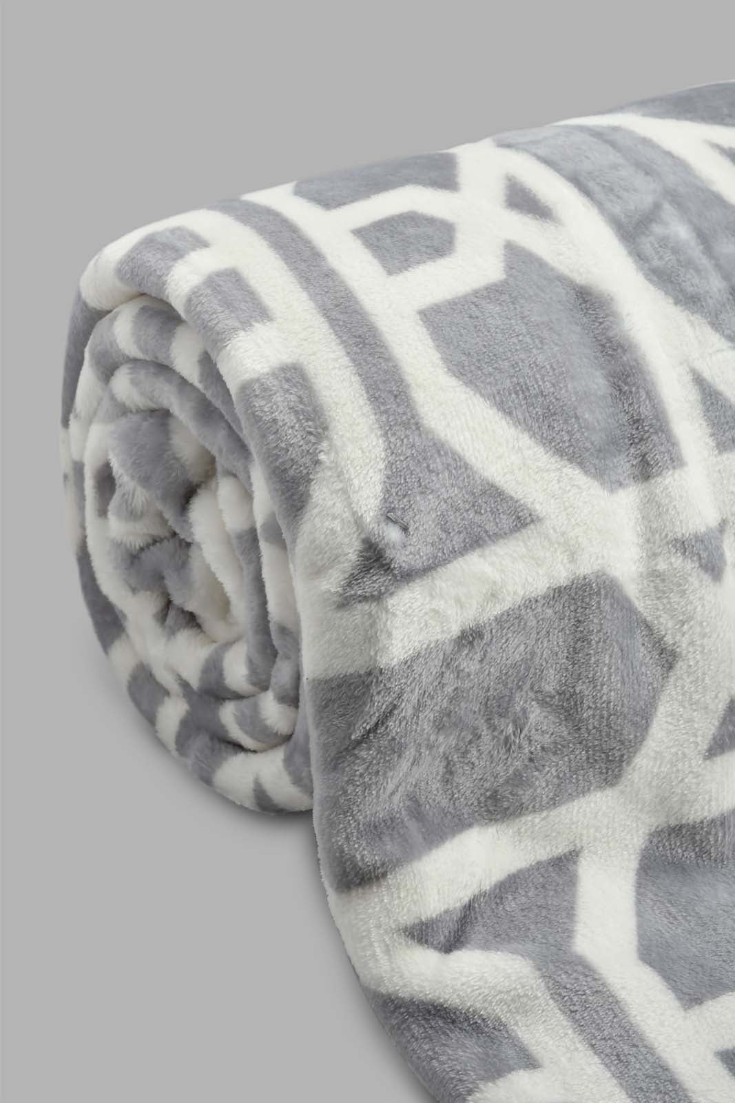Redtag-Grey-Geometric-Print-Ultra-Soft-Blanket-
(Double-Size)-Blankets-Home-Bedroom-