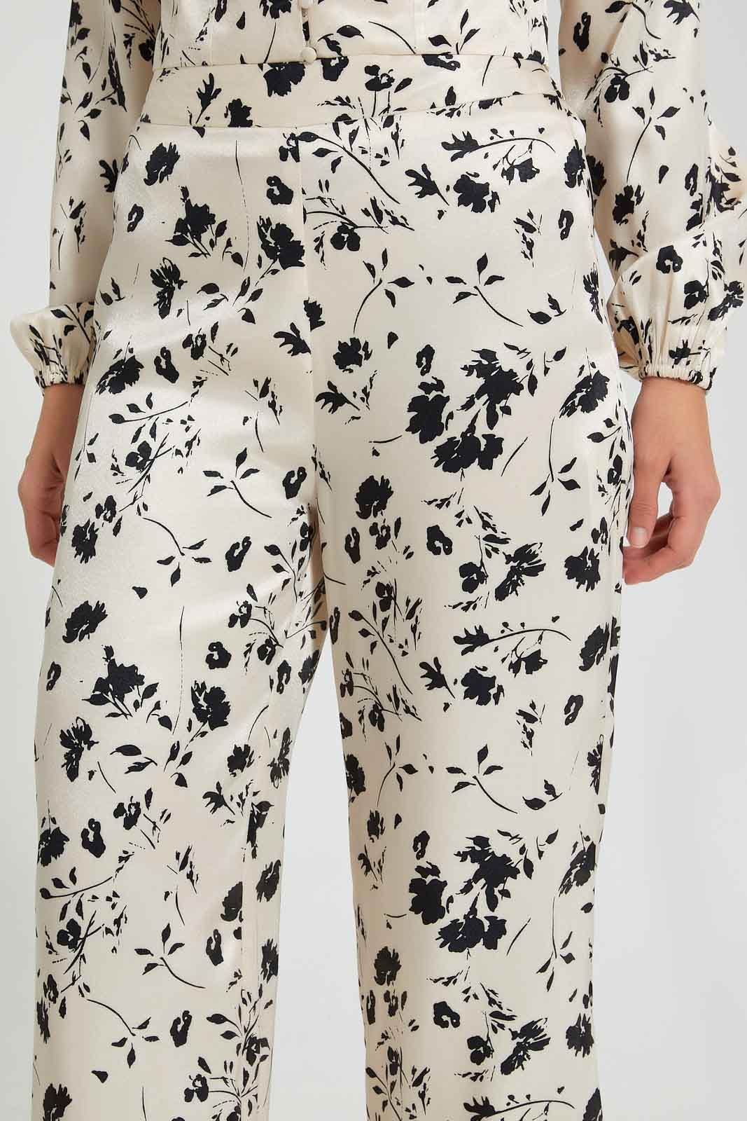 Redtag-Assorted-Wide-Leg-Trouser-Colour:Assorted,-Filter:Women's-Clothing,-Limited-Edition-Trousers,-New-In,-New-In-Women,-Non-Sale,-S22B,-Section:Women-Women's-