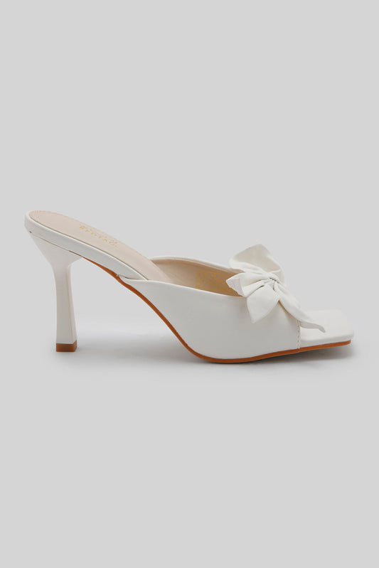 Redtag-White-Bow-Trim-Mule-Category:Sandals,-Colour:White,-Deals:New-In,-Filter:Women's-Footwear,-LEC-Sandals,-New-In-Women-FOO,-Non-Sale,-Section:Women,-W22A-Women's-