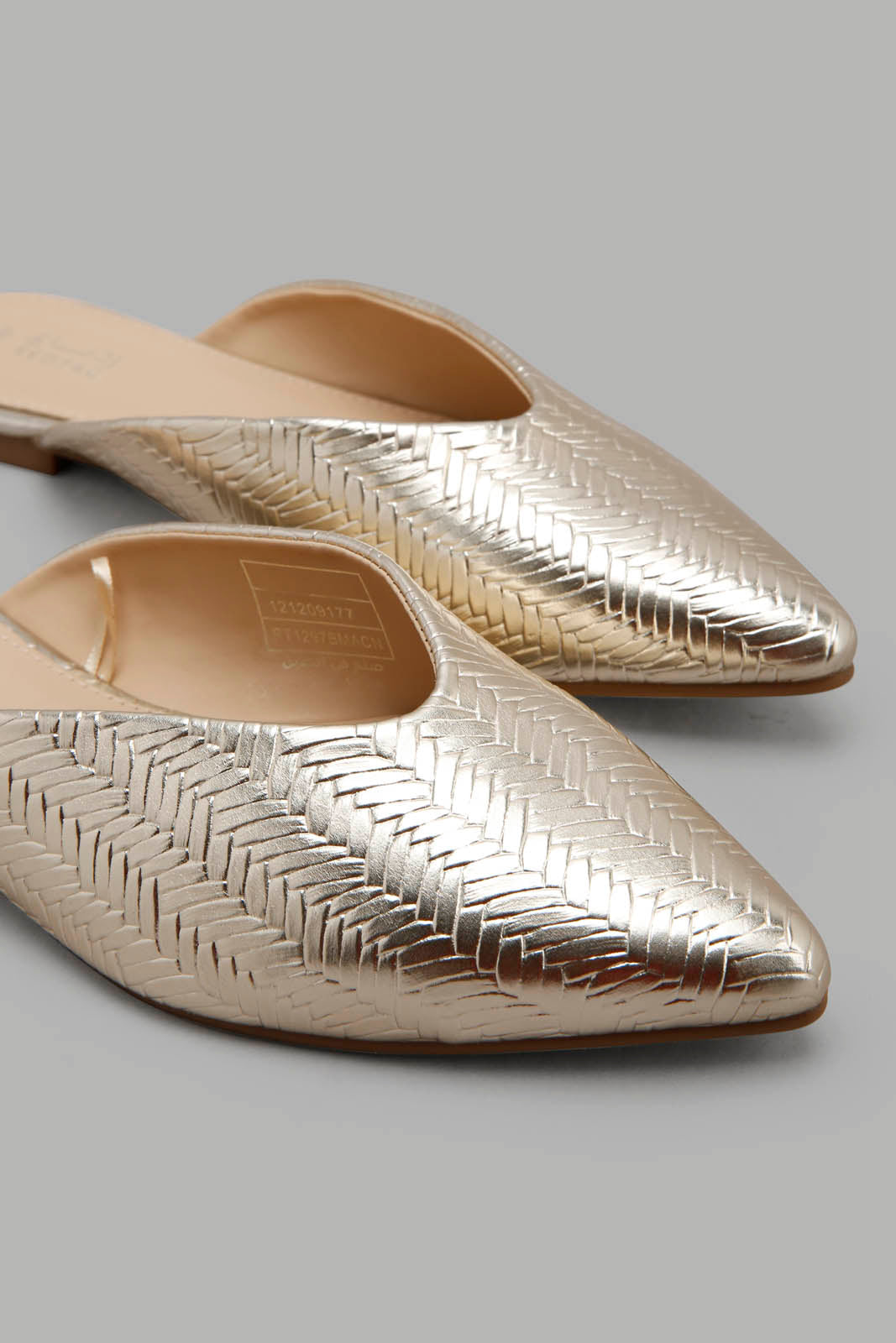 Redtag-Gold-Weave-Closed-Toe-Mule-Category:Shoes,-Colour:Gold,-Filter:Women's-Footwear,-New-In,-New-In-Women-FOO,-Non-Sale,-Section:Women,-W22A,-Women-Shoes-Women's-