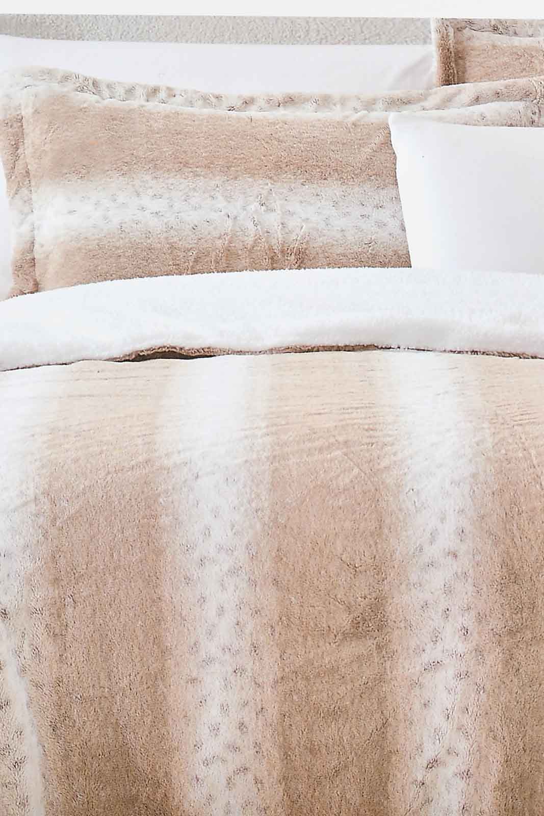 Redtag-Beige-Animal-Print-3-Piece-Comforter-Set-(King-Size)-Colour:Beige,-Filter:Home-Bedroom,-HMW-BED-Comforters,-New-In,-New-In-HMW-BED,-Non-Sale,-S22A,-Section:Homewares-Home-Bedroom-
