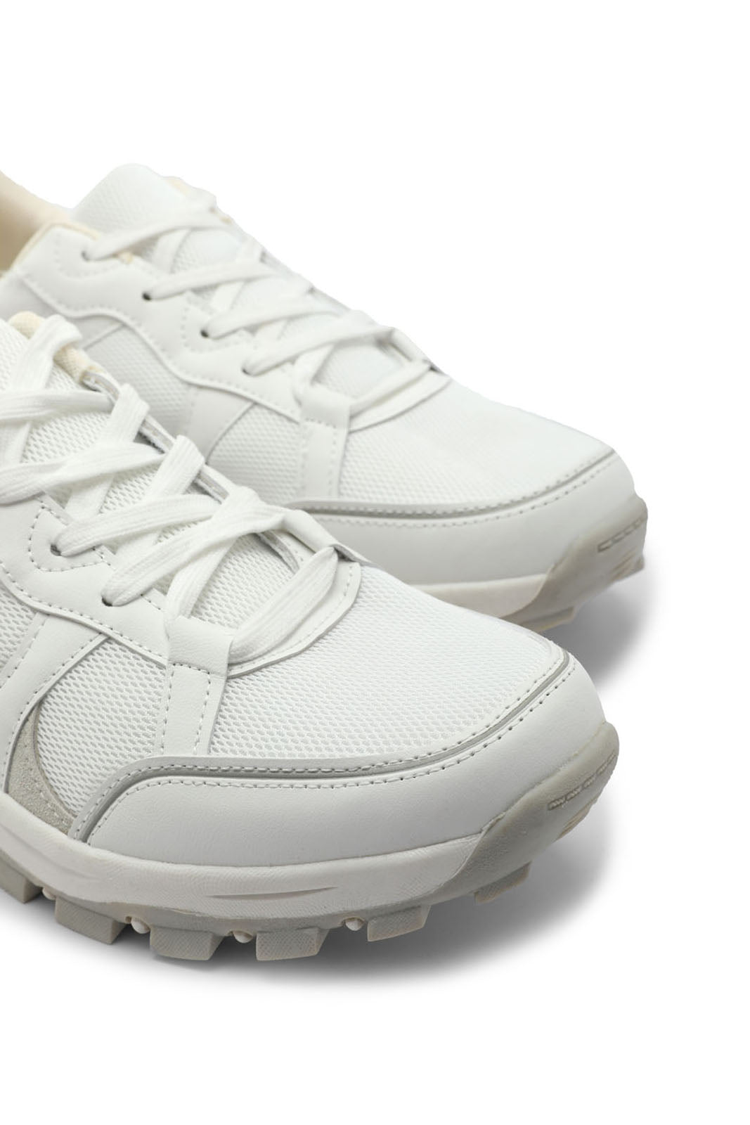 Redtag-White-Colour-Block-Trekker-Category:Trainers,-Colour:White,-Deals:New-In,-Dept:Menswear,-Filter:Men's-Footwear,-Men-Trainers,-New-In-Men-FOO,-Non-Sale,-Section:Men,-W22O-Men's-