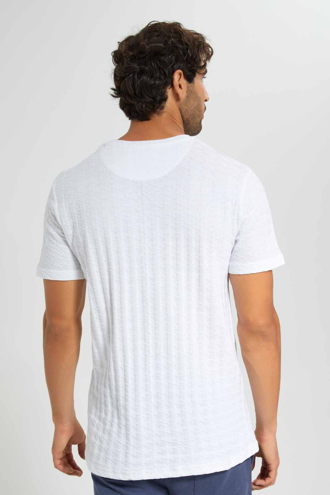 Redtag-White-Crew-Neck-T-Shirt-Category:T-Shirts,-Colour:White,-Deals:New-In,-Filter:Men's-Clothing,-Men-T-Shirts,-New-In-Men,-Non-Sale,-S22D,-Section:Men-Men's-