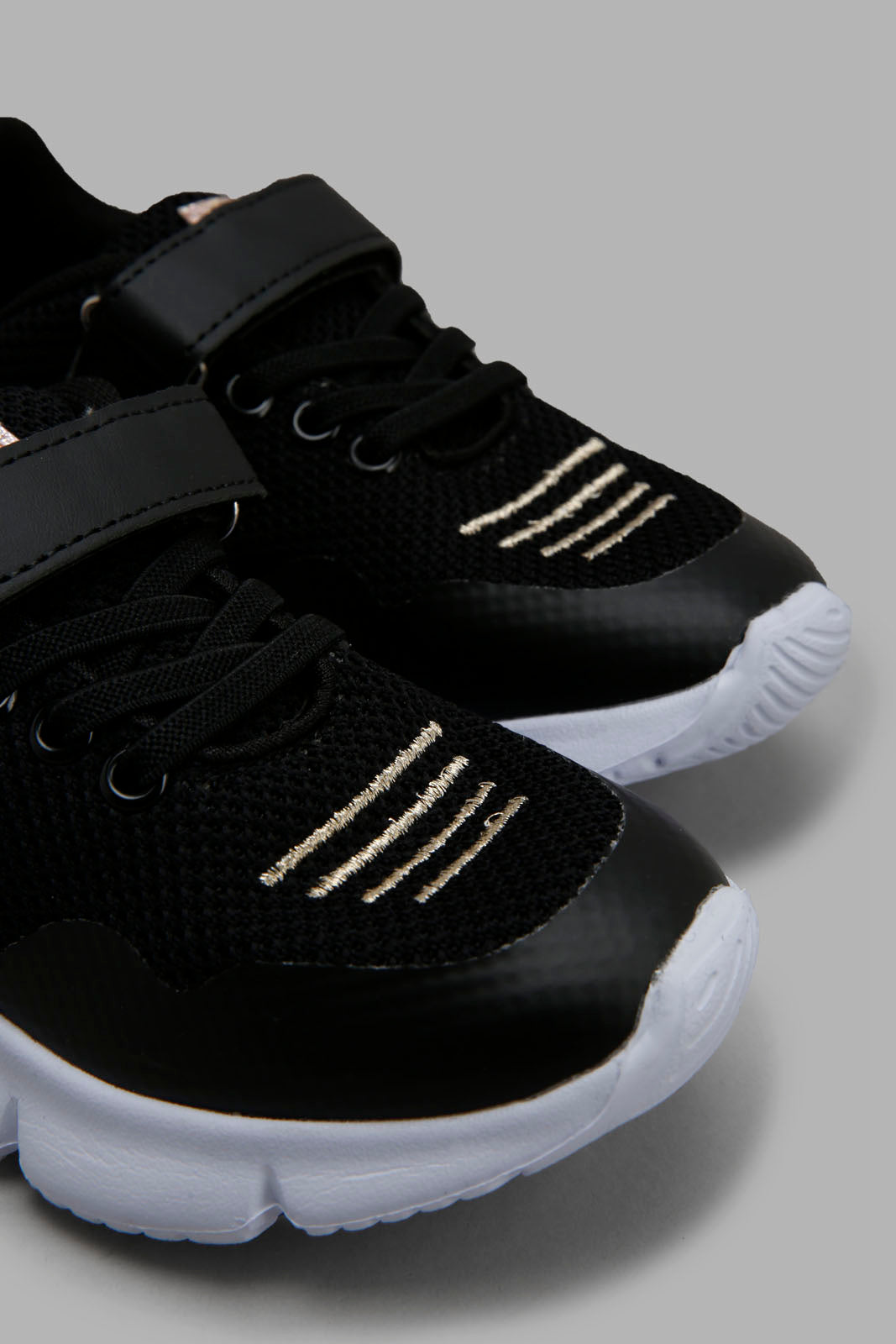 Redtag-Black-Glitter-Thread-Sneaker-Category:Trainers,-Colour:Black,-Filter:Girls-Footwear-(3-to-5-Yrs),-GIR-Trainers,-New-In,-New-In-GIR-FOO,-Non-Sale,-Section:Girls-(0-to-14Yrs),-W22O-Girls-3 to 5 Years