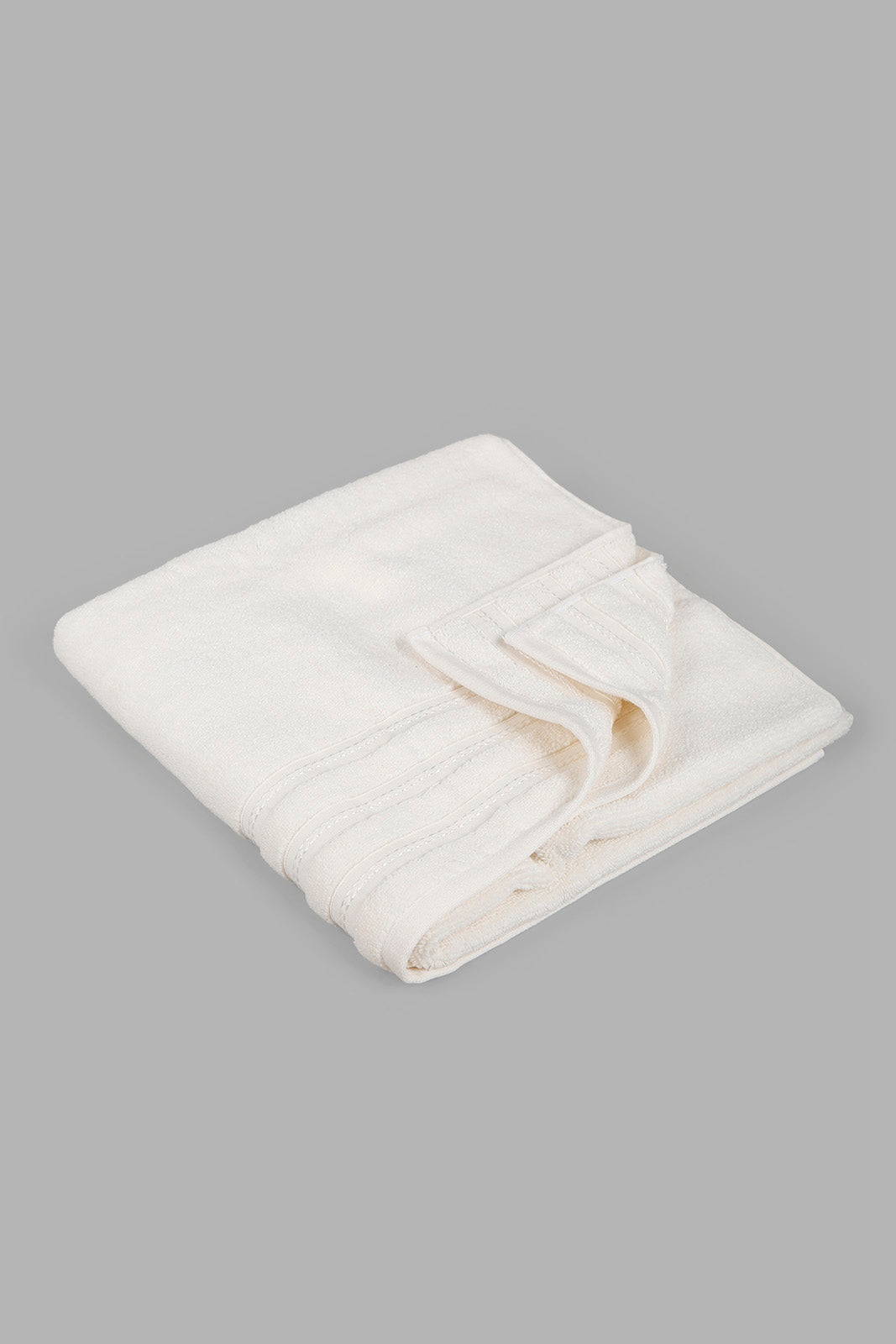 Redtag-Cream-Luxury-Cotton-Bath-Towel-Category:Towels,-Colour:Cream,-Deals:New-In,-Filter:Home-Bathroom,-HMW-BAC-Towels,-New-In-HMW-BAC,-Non-Sale,-Section:Homewares,-W22A-Home-Bathroom-