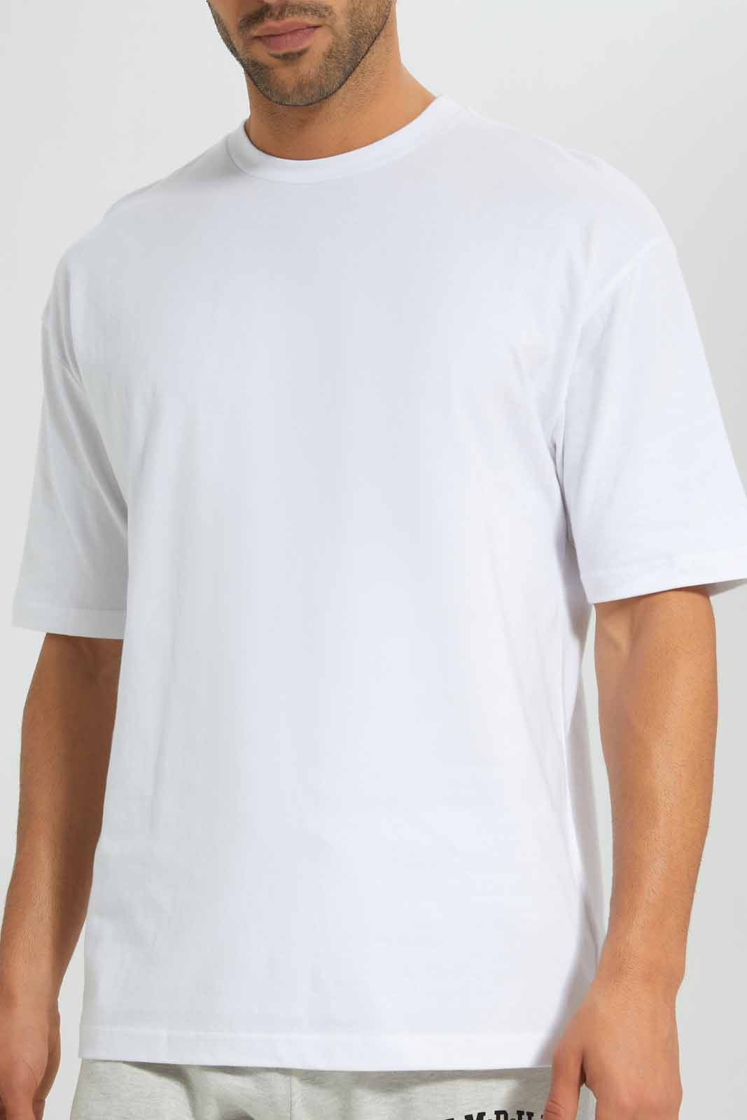 Redtag-White-Oversize-T-Shirt-Category:T-Shirts,-Colour:White,-Deals:New-In,-Filter:Men's-Clothing,-Men-T-Shirts,-New-In-Men,-Non-Sale,-S22D,-Section:Men-Men's-