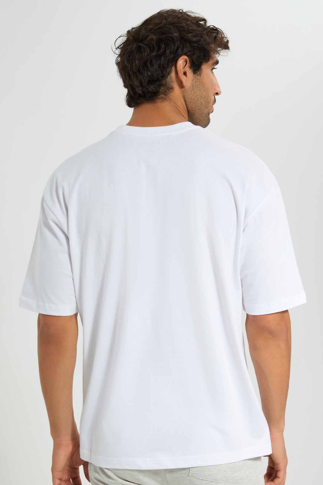 Redtag-White-Oversize-T-Shirt-Category:T-Shirts,-Colour:White,-Deals:New-In,-Filter:Men's-Clothing,-Men-T-Shirts,-New-In-Men,-Non-Sale,-S22D,-Section:Men-Men's-