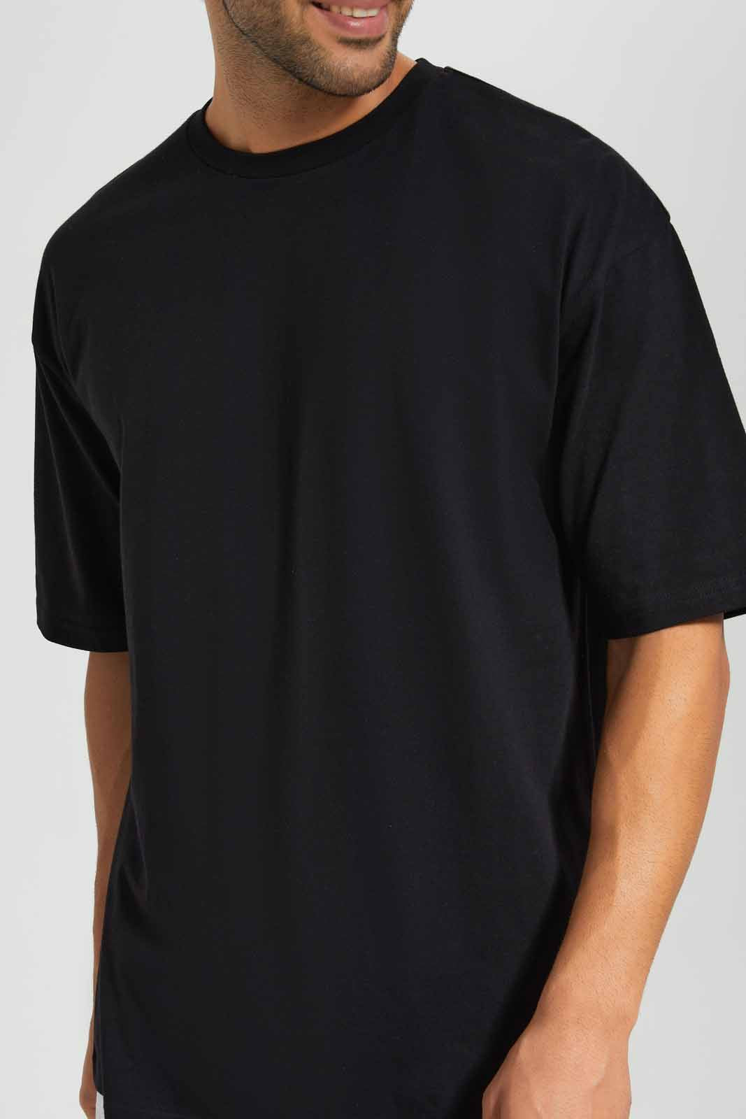 Redtag-Black-Oversize-T-Shirt-Category:T-Shirts,-Colour:Black,-Deals:New-In,-Filter:Men's-Clothing,-Men-T-Shirts,-New-In-Men,-Non-Sale,-S22D,-Section:Men-Men's-