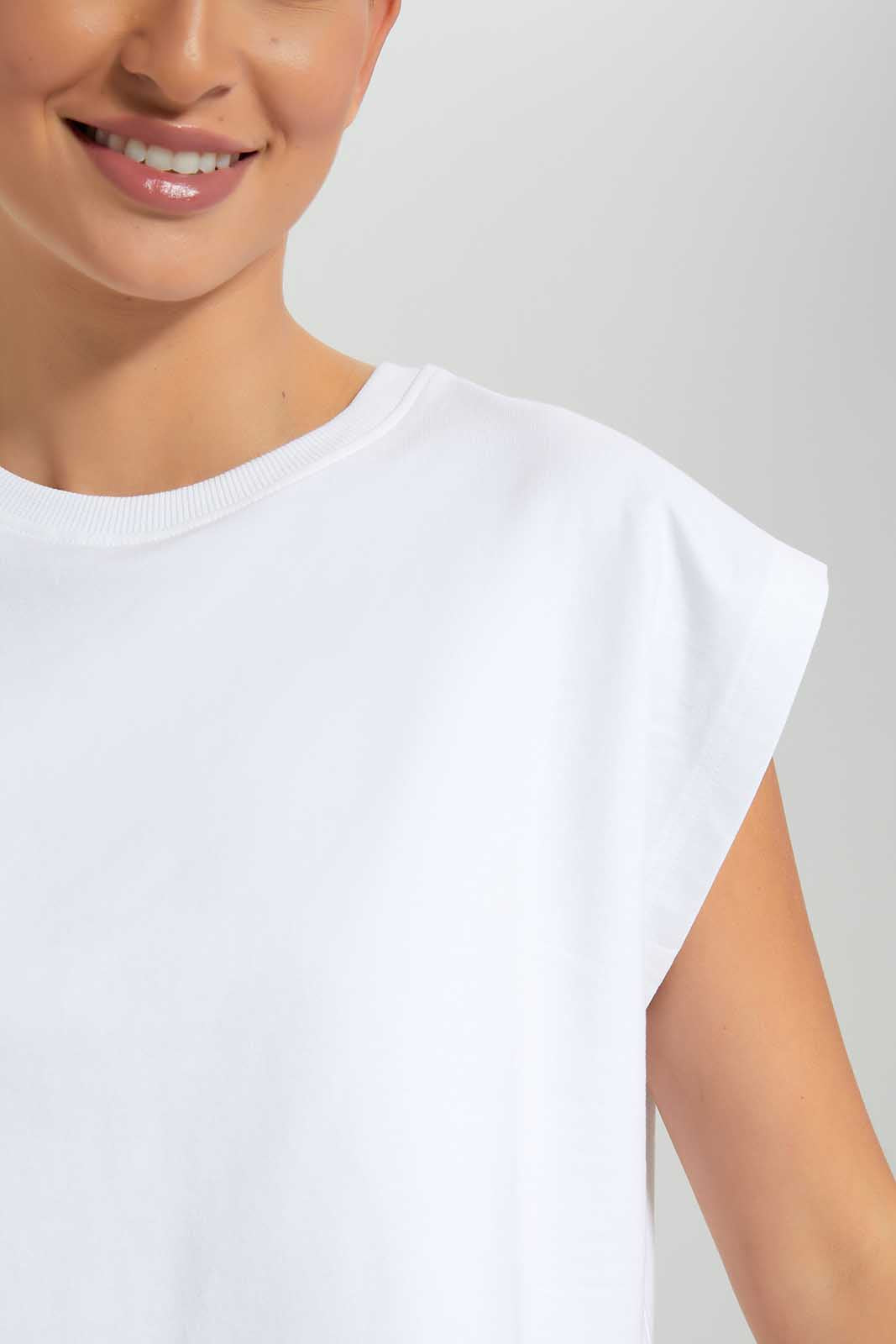 Redtag-White-Oversize-T-Shirt-Category:T-Shirts,-Colour:White,-Deals:New-In,-Filter:Women's-Clothing,-LDC,-LDC-T-Shirts,-New-In-LDC,-Non-Sale,-Section:Women,-W22O-Women's-