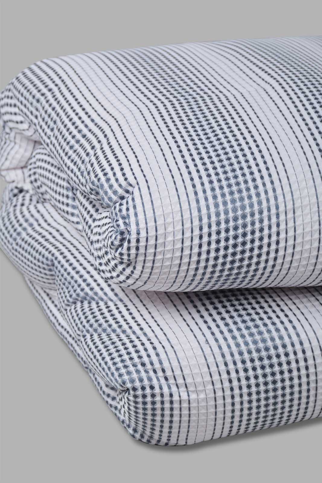 Redtag-Black/White-4-Piece-Comforter-Set-(Double-Size)-Category:Comforters,-Colour:White,-Deals:New-In,-Elsa,-Filter:Home-Bedroom,-HMW-BED-Comforters,-New-In-HMW-BED,-Non-Sale,-Section:Homewares,-W22O-Home-Bedroom-