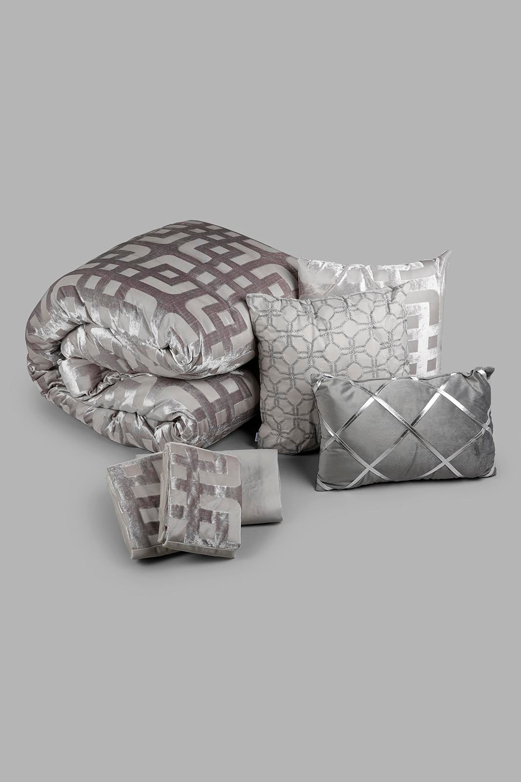 Redtag-Grey-Cut-Velvet-Jacquard-7-Piece-Comforter-Set-(King-Size)-Category:Comforters,-Colour:Grey,-Deals:New-In,-Filter:Home-Bedroom,-HMW-BED-Comforters,-New-In-HMW-BED,-Non-Sale,-Section:Homewares,-W22O-Home-Bedroom-