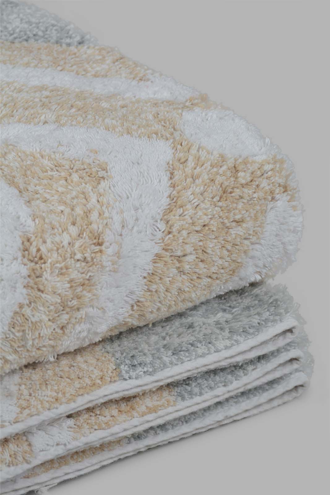 Redtag-Grey-Diamond-Pattern-Tufted-Rug-Category:Rugs,-Colour:Grey,-Deals:New-In,-Filter:Home-Decor,-HMW-HOM-Rugs-&-Door-Mats,-Naya,-New-In-HMW-HOM,-Non-Sale,-S22C,-Section:Homewares-Home-Decor-