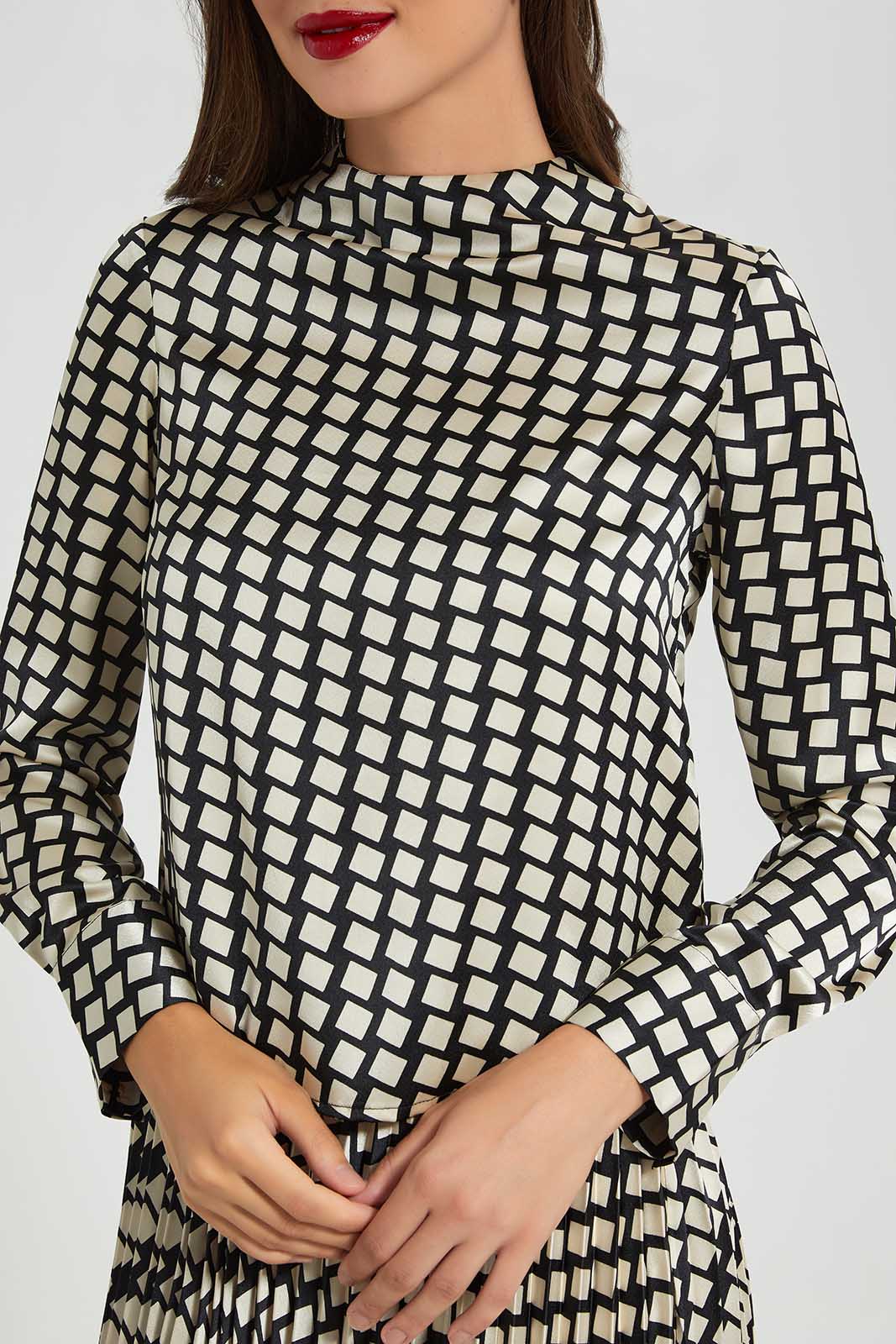 Redtag-Assorted-Printed-Neck-Tie-Blouse-Category:Blouses,-Colour:Assorted,-Deals:New-In,-Filter:Women's-Clothing,-LDC,-LDC-Blouses,-New-In-LDC-APL,-Non-Sale,-Section:Women,-W22O-Women's-