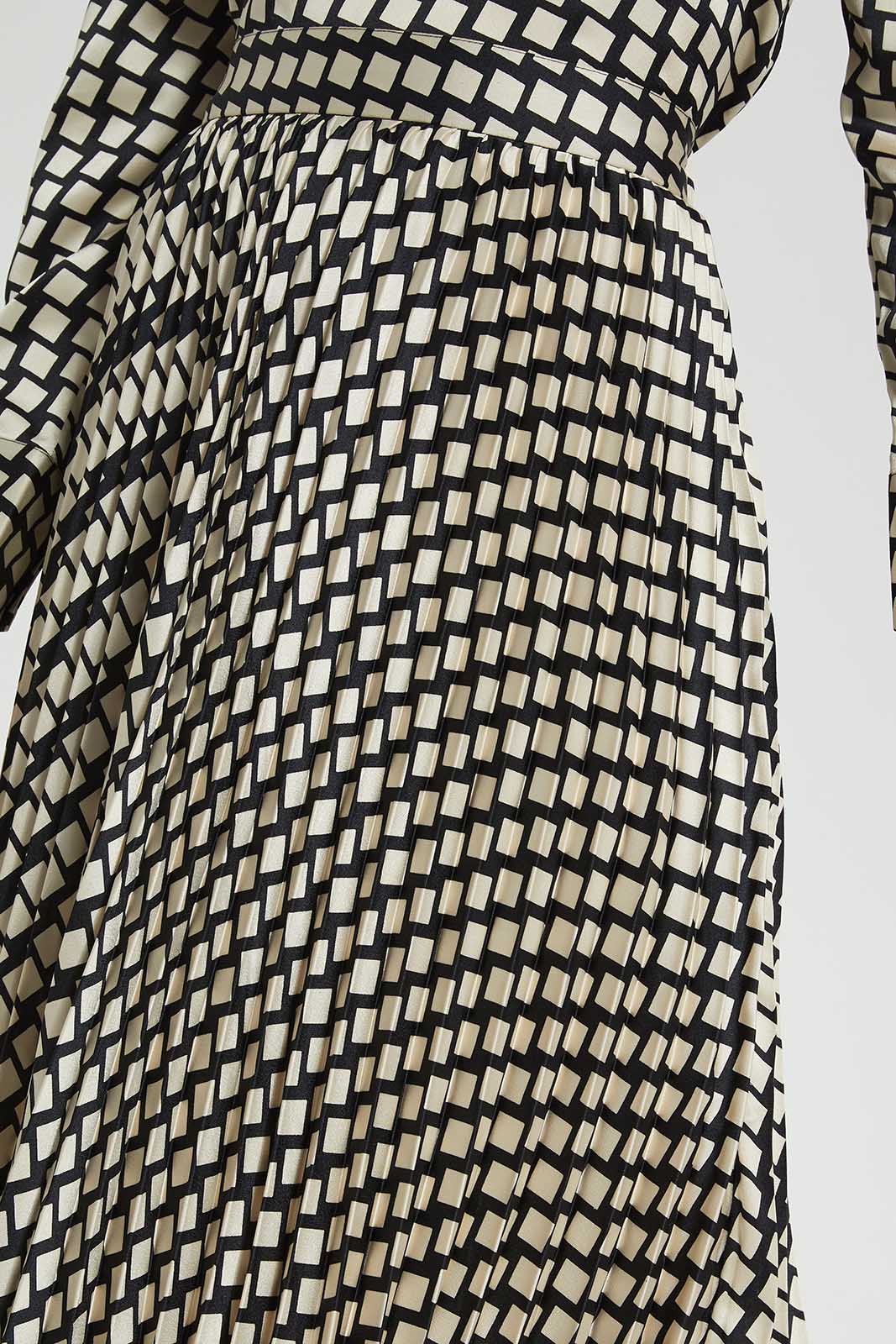 Redtag-Assorted-Printed-Pleated-Skirt-Category:Skirts,-Colour:Assorted,-Deals:New-In,-Filter:Women's-Clothing,-LDC,-LDC-Skirts,-New-In-LDC-APL,-Non-Sale,-Section:Women,-W22O-Women's-
