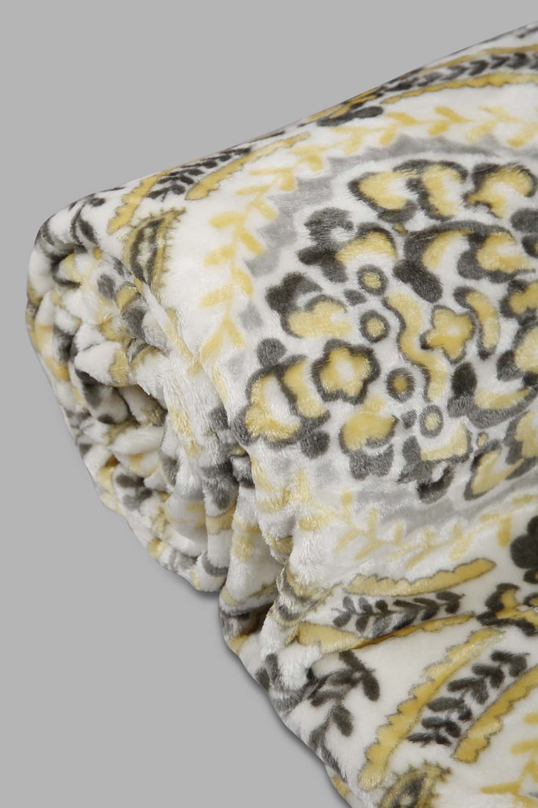 Redtag-Beige-Moroccan-Print-Blanket-(Single-Size)-Category:Blankets,-Colour:Beige,-Deals:New-In,-Filter:Home-Bedroom,-HMW-BED-Blankets,-New-In-HMW-BED,-Non-Sale,-Section:Homewares,-W22A-Home-Bedroom-