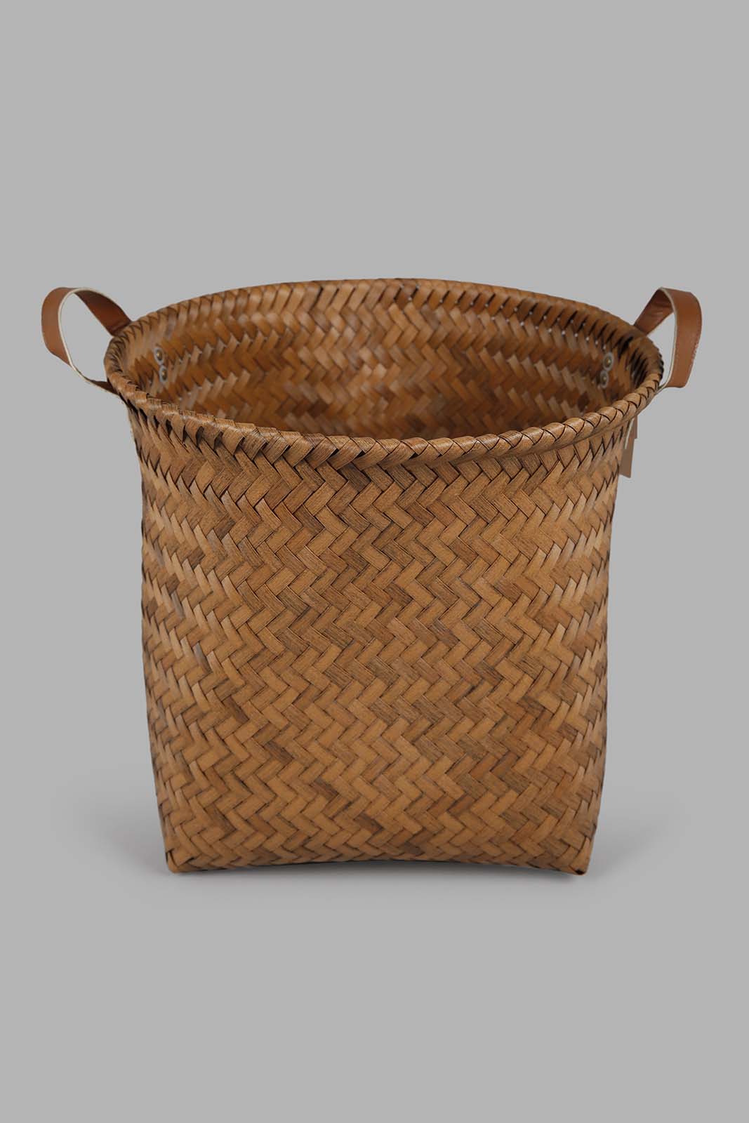 Redtag-Brown-Round-Laundry-Hamper-(Medium)-Category:Laundry-Hampers,-Colour:Brown,-Deals:New-In,-Filter:Home-Bathroom,-Harmony,-HMW-BAC-Bath-Accessories,-New-In-HMW-BAC,-Non-Sale,-Section:Homewares,-W22A-Home-Bathroom-