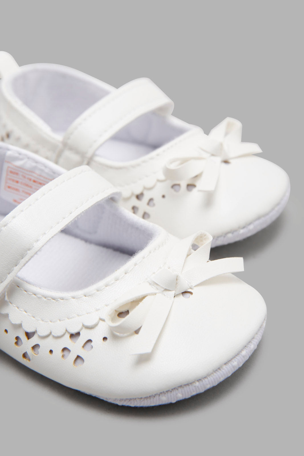 Redtag-White-Pram-Shoe-Category:Shoes,-Colour:White,-Deals:New-In,-Filter:Baby-Footwear-(0-to-18-Mths),-NBF-Shoes,-New-In-NBF-FOO,-Non-Sale,-Section:Boys-(0-to-14Yrs),-W22B-Baby-0 to 18 Months