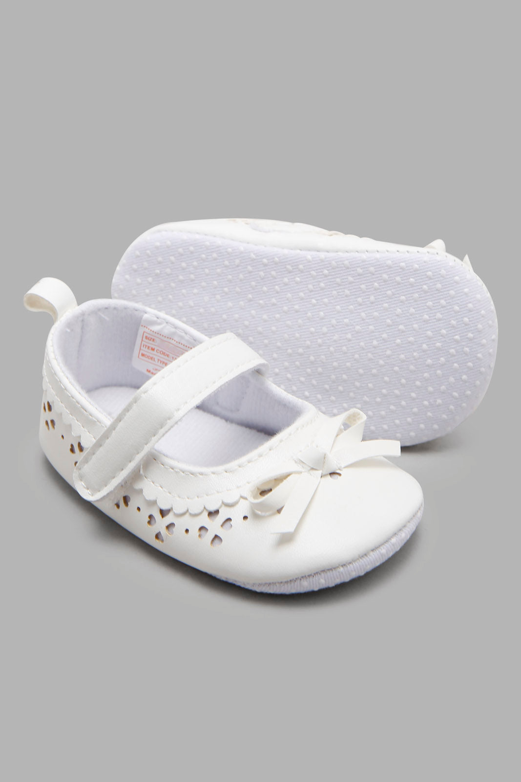 Redtag-White-Pram-Shoe-Category:Shoes,-Colour:White,-Deals:New-In,-Filter:Baby-Footwear-(0-to-18-Mths),-NBF-Shoes,-New-In-NBF-FOO,-Non-Sale,-Section:Boys-(0-to-14Yrs),-W22B-Baby-0 to 18 Months