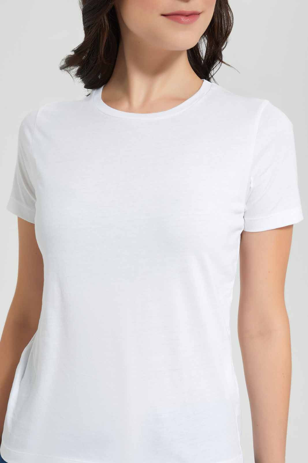 Redtag-White-Short-Sleeve-Crew-Neck-T-Shirt-Category:T-Shirts,-Colour:White,-Deals:New-In,-Filter:Women's-Clothing,-New-In-Women,-Non-Sale,-Section:Women,-TBL,-W22O,-Women-T-Shirts-Women's-