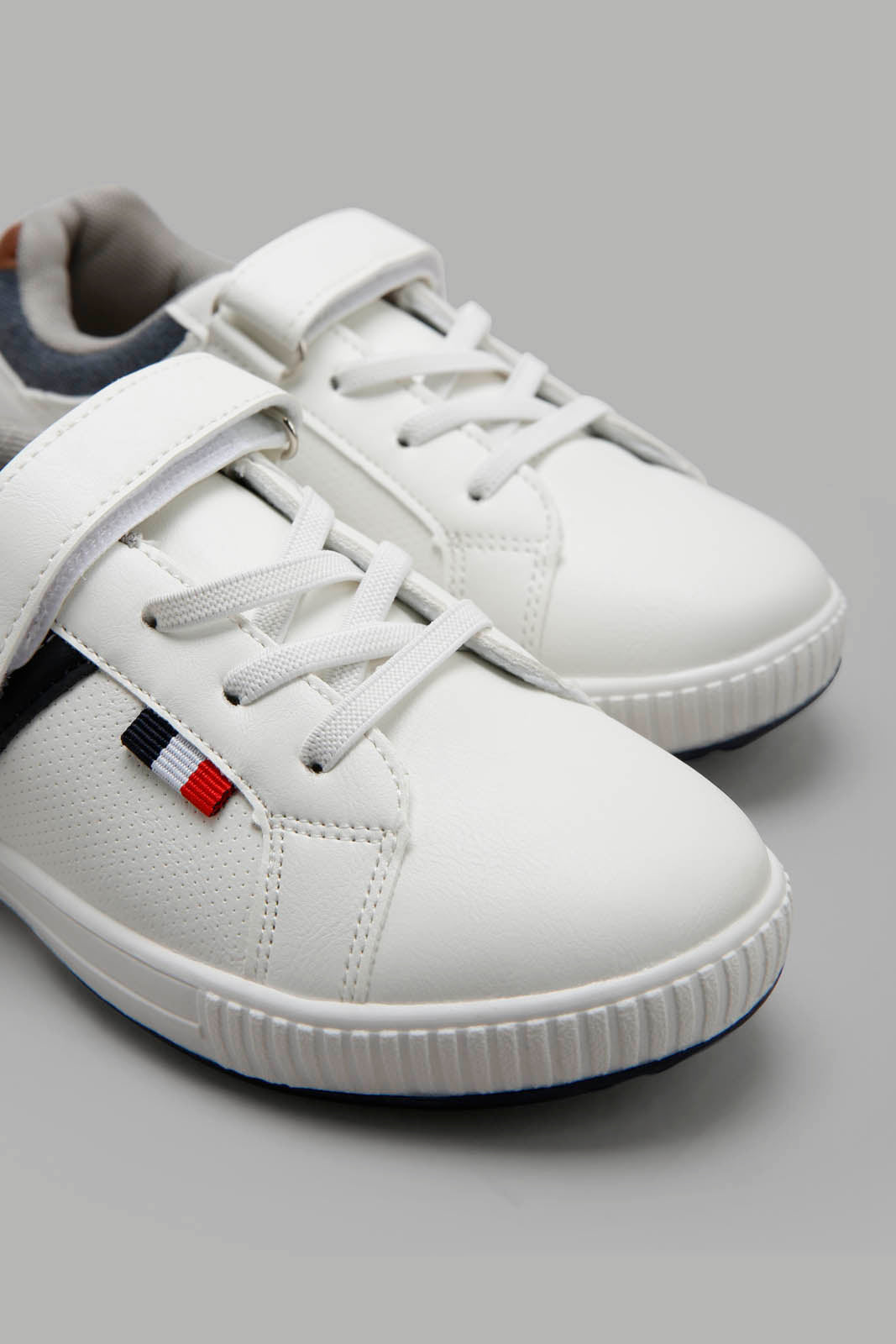 Redtag-White-Colour-Block-Sneaker-BOY-Shoes,-BTS,-Category:Shoes,-Colour:White,-Deals:New-In,-Filter:Boys-Footwear-(3-to-5-Yrs),-New-In-BOY-FOO,-Non-Sale,-Section:Boys-(0-to-14Yrs),-W22A-Boys-3 to 5 Years