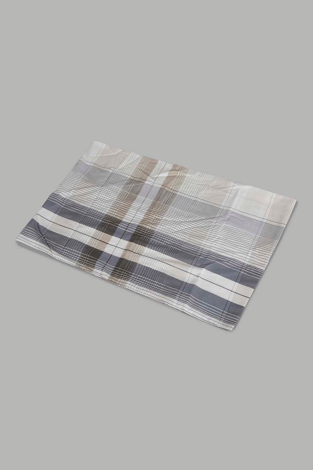 Redtag-Assorted-4-Piece-Comforter-Set-(Double-Size)-365,-Category:Comforters,-Colour:Assorted,-Deals:New-In,-Filter:Home-Bedroom,-HMW-BED-Comforters,-New-In-HMW-BED,-Non-Sale,-Section:Homewares-Home-Bedroom-