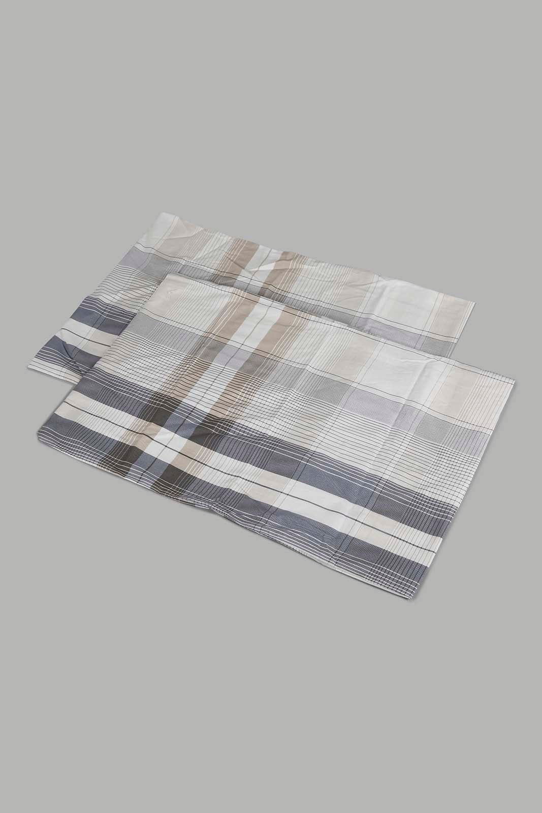 Redtag-Assorted-4-Piece-Comforter-Set-(Double-Size)-365,-Category:Comforters,-Colour:Assorted,-Deals:New-In,-Filter:Home-Bedroom,-HMW-BED-Comforters,-New-In-HMW-BED,-Non-Sale,-Section:Homewares-Home-Bedroom-