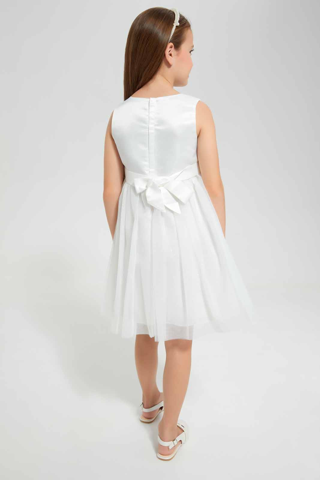 Redtag-White-Flower-Applique-&-Bow-Tulle-Dress-Category:Dresses,-Colour:White,-Deals:New-In,-EID,-Filter:Girls-(2-to-8-Yrs),-GIR-Dresses,-New-In-GIR-APL,-Non-Sale,-Section:Girls-(0-to-14Yrs),-W22O-Girls-2 to 8 Years