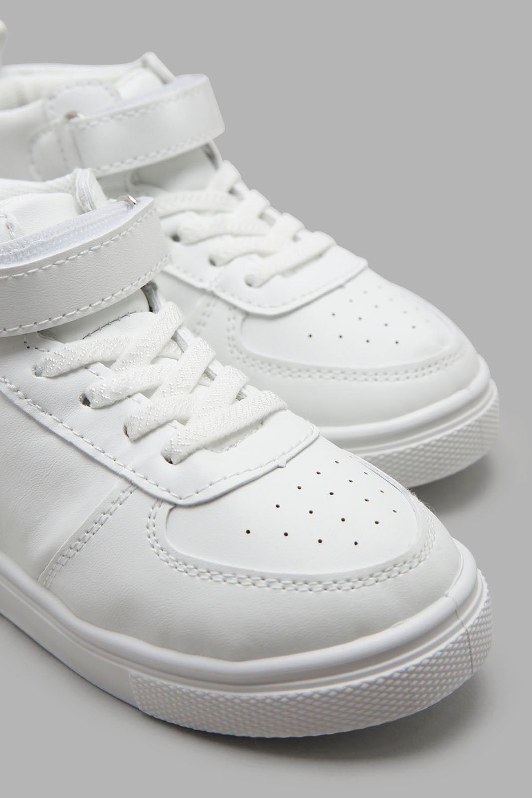 Redtag-White-High-Top-Sneaker-Category:Trainers,-Colour:White,-Deals:New-In,-Filter:Girls-Footwear-(3-to-5-Yrs),-GIR-Trainers,-NDAY,-New-In-GIR-FOO,-Non-Sale,-Section:Girls-(0-to-14Yrs),-W22A-Girls-3 to 5 Years