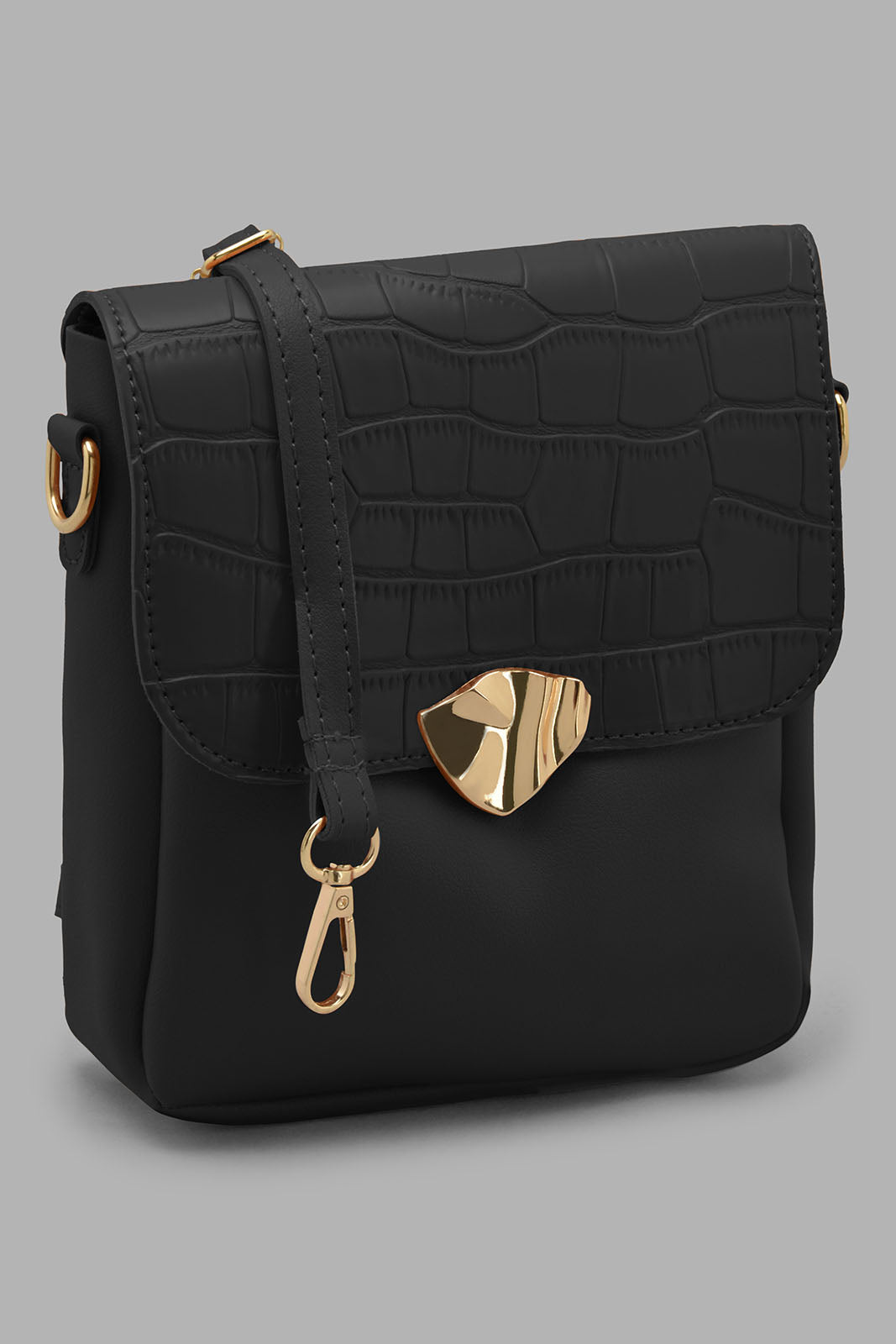 Redtag-Black-Mobile-Pouch-Category:Bags,-Colour:Black,-Filter:Women's-Accessories,-New-In,-New-In-Women-ACC,-Non-Sale,-Section:Women,-W22O,-Women-Bags-Women-