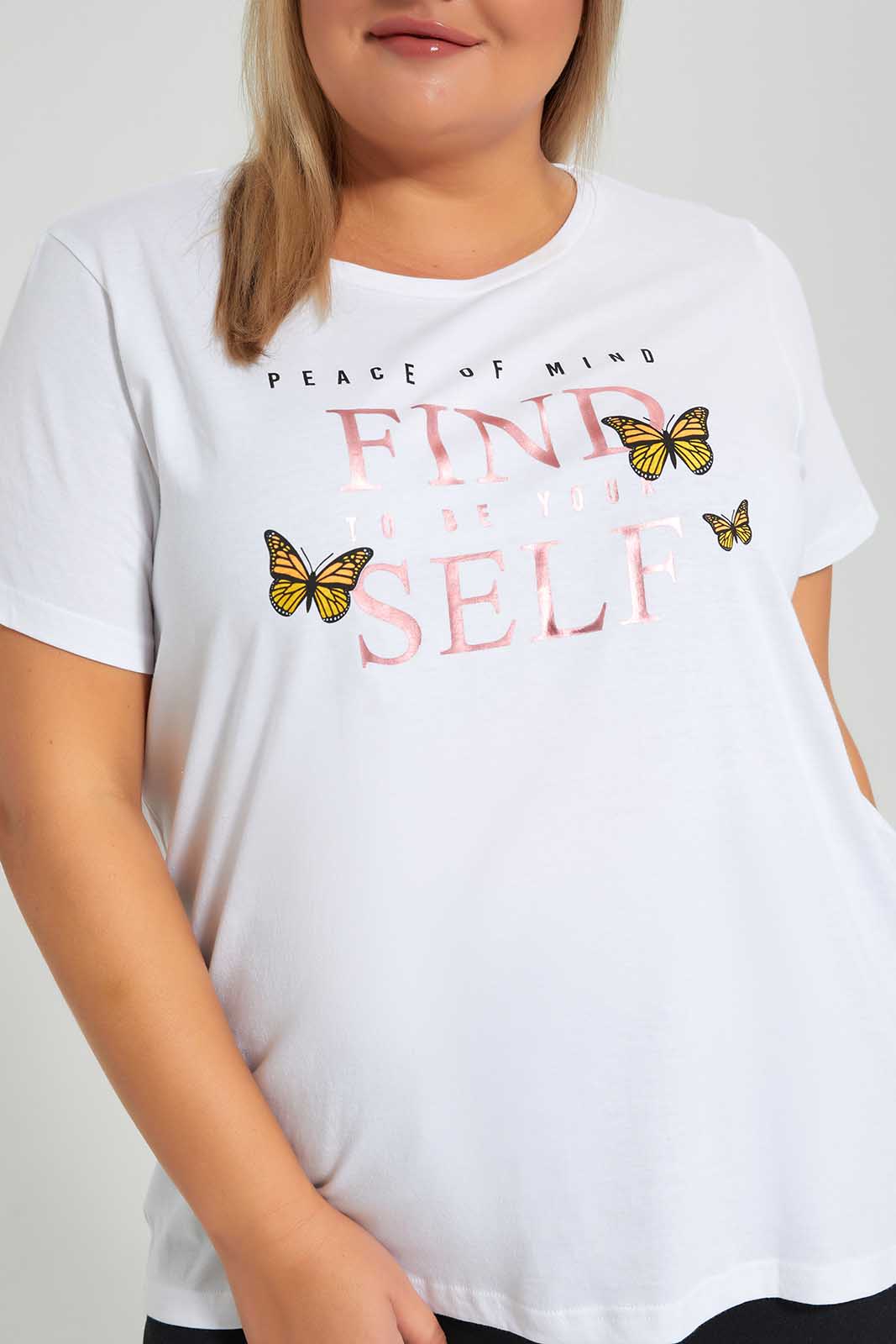 Redtag-White-Graphic-Tee-Category:T-Shirts,-Colour:White,-Deals:New-In,-Filter:Plus-Size,-LDP-T-Shirts,-New-In-LDP-APL,-Non-Sale,-Section:Women,-TBL,-W22O-Women's-
