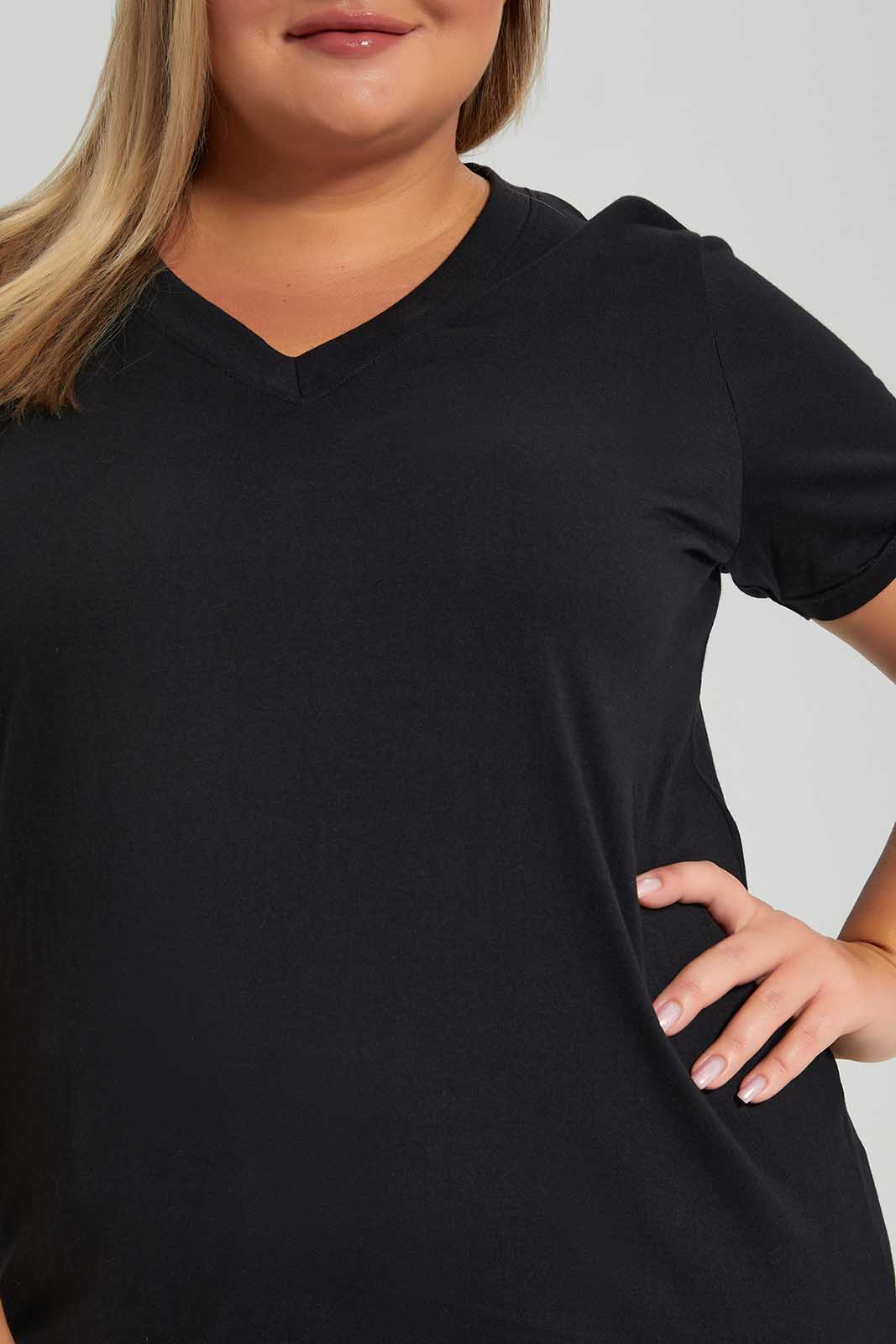 Redtag-Black-S/S-V-Neck-Tee-Category:T-Shirts,-Colour:Black,-Deals:New-In,-Filter:Plus-Size,-LDP-T-Shirts,-New-In-LDP-APL,-Non-Sale,-Section:Women,-TBL,-W22O-Women's-