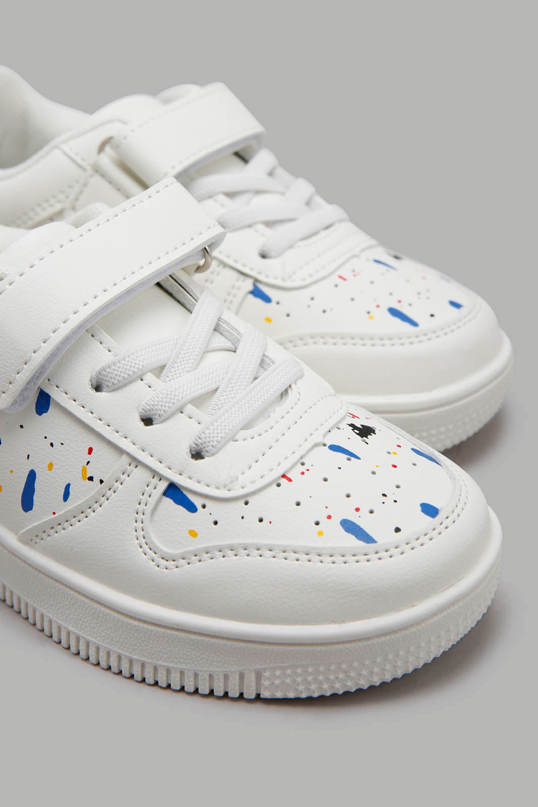 Redtag-White-Skate-BOY-Shoes,-Category:Shoes,-Colour:White,-Deals:New-In,-Filter:Boys-Footwear-(3-to-5-Yrs),-NDAY,-New-In-BOY-FOO,-Non-Sale,-Section:Boys-(0-to-14Yrs),-W22B-Boys-3 to 5 Years