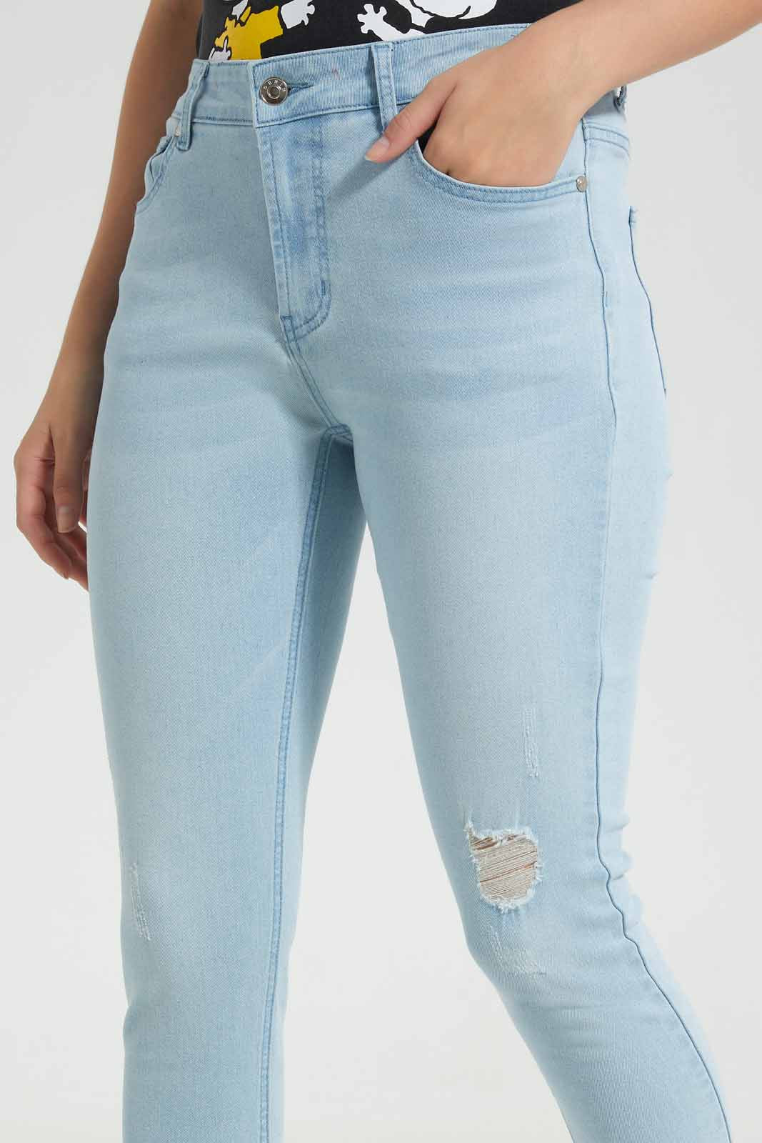 Redtag-Light-Wash-Skinny-Low-Waist-Jeans-Category:Jeans,-Colour:Light-Wash,-Deals:New-In,-Filter:Women's-Clothing,-FIT-WALL-(FTW),-New-In-Women-APL,-Non-Sale,-Section:Women,-W22O,-Women-Jeans-Women's-