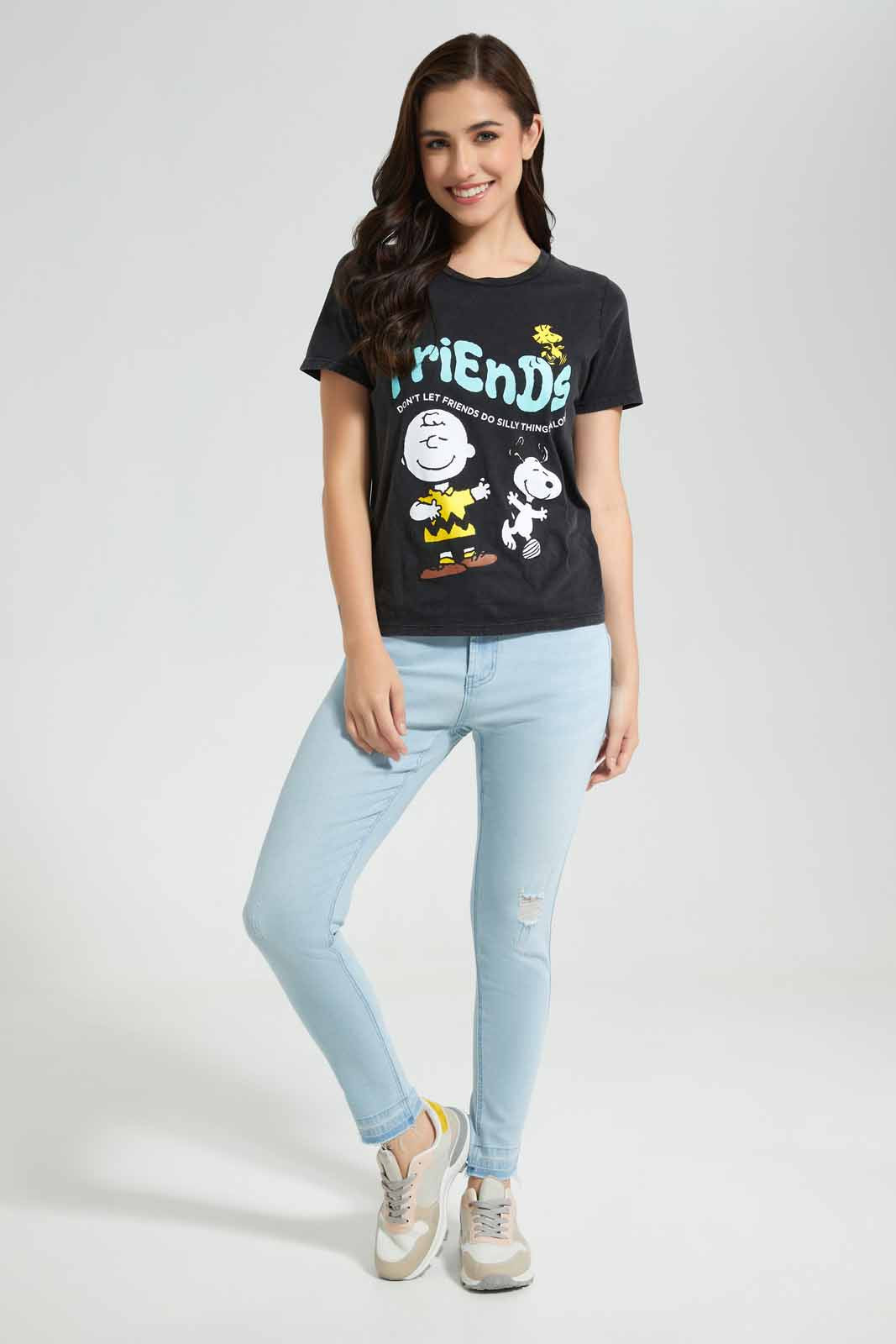 Redtag-Light-Wash-Skinny-Low-Waist-Jeans-Category:Jeans,-Colour:Light-Wash,-Deals:New-In,-Filter:Women's-Clothing,-FIT-WALL-(FTW),-New-In-Women-APL,-Non-Sale,-Section:Women,-W22O,-Women-Jeans-Women's-