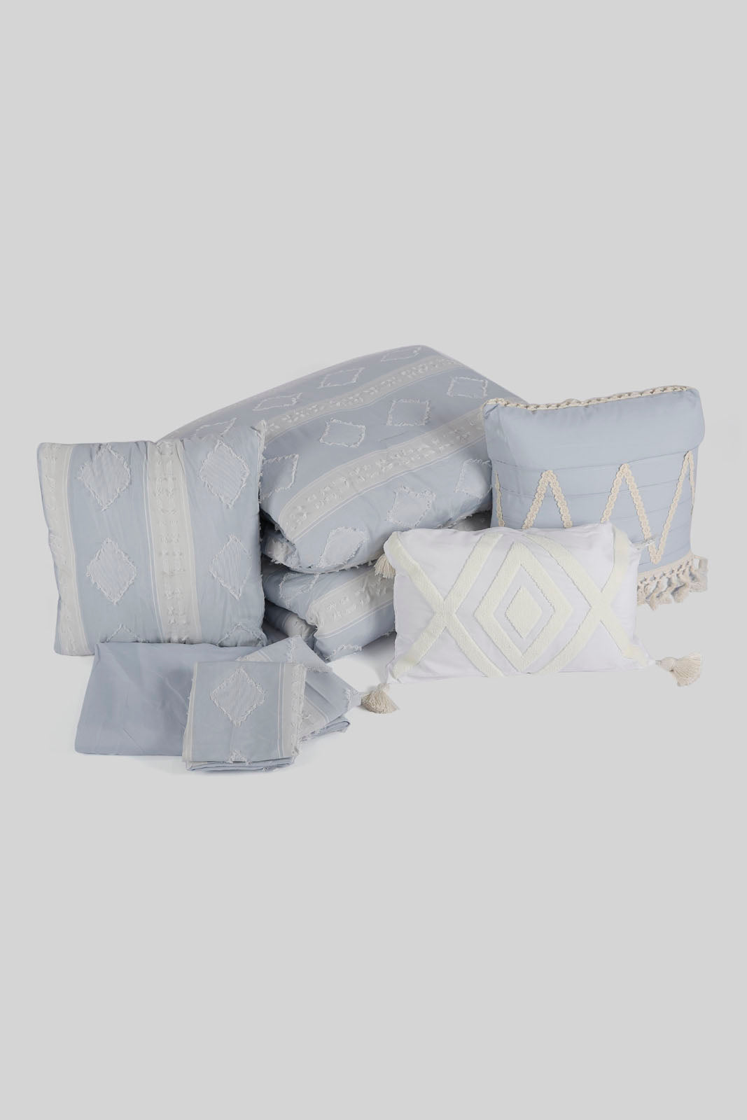 Redtag-Pale-Grey-7-Pc-Clip-Jacquard-Comforter-Set-(King-Size)-Category:Comforters,-Colour:Grey,-Deals:New-In,-Dept:Home,-Filter:Home-Bedroom,-HMW-BED-Comforters,-New-In-HMW-BED,-Non-Sale,-Section:Homewares,-W22B-Home-Bedroom-