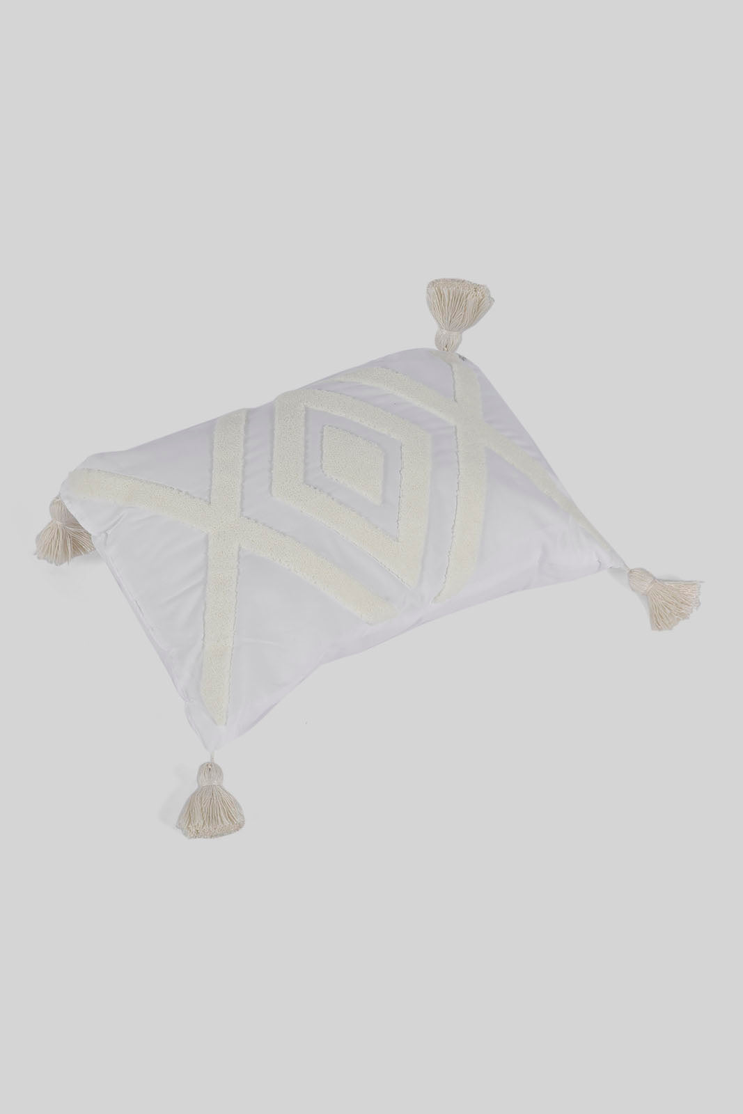 Redtag-Pale-Grey-7-Pc-Clip-Jacquard-Comforter-Set-(King-Size)-Category:Comforters,-Colour:Grey,-Deals:New-In,-Dept:Home,-Filter:Home-Bedroom,-HMW-BED-Comforters,-New-In-HMW-BED,-Non-Sale,-Section:Homewares,-W22B-Home-Bedroom-