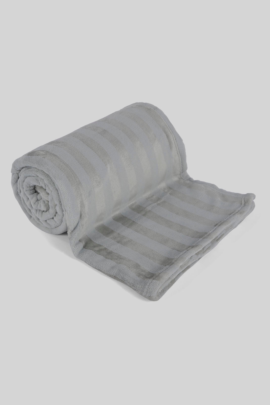 Redtag-Grey-Ultra-Soft-Blanket-(Single-Size)-Category:Blankets,-Colour:Grey,-Deals:New-In,-Dept:Home,-Filter:Home-Bedroom,-HMW-BED-Blankets,-New-In-HMW-BED,-Non-Sale,-Section:Homewares,-W22A-Home-Bedroom-