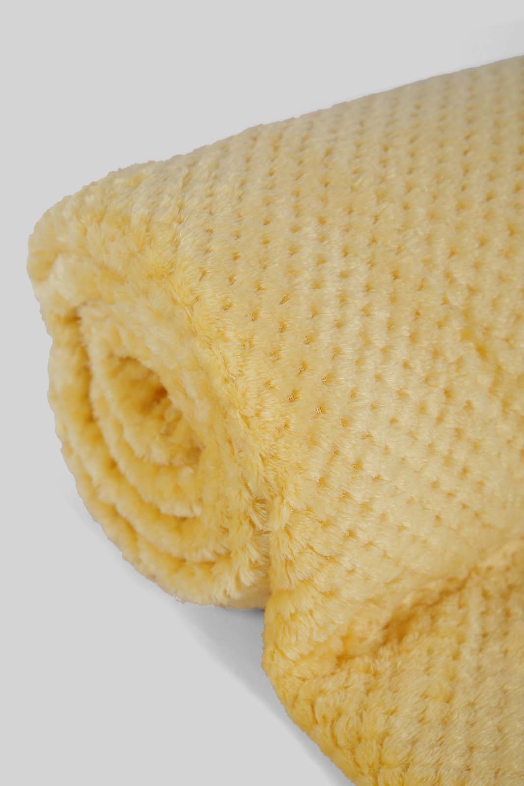 Redtag-Yellow-Ultra-Soft-Blanket-(Single-Size)-Category:Blankets,-Colour:Yellow,-Deals:New-In,-Dept:Home,-Filter:Home-Bedroom,-HMW-BED-Blankets,-New-In-HMW-BED,-Non-Sale,-Section:Homewares,-W22A-Home-Bedroom-