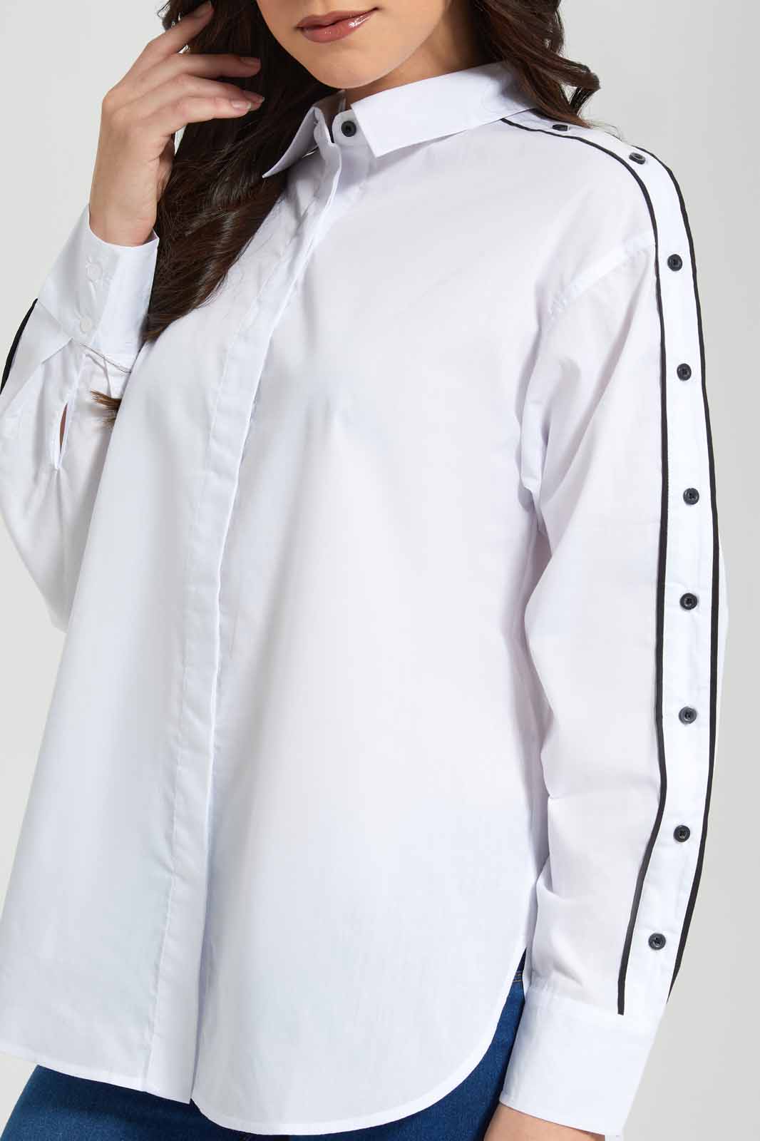 Redtag-White-Poplin-Shirt-Category:Blouses,-Colour:White,-Deals:New-In,-FF,-Filter:Women's-Clothing,-New-In-Women-APL,-Non-Sale,-Section:Women,-W22O,-Women-Blouses-Women's-