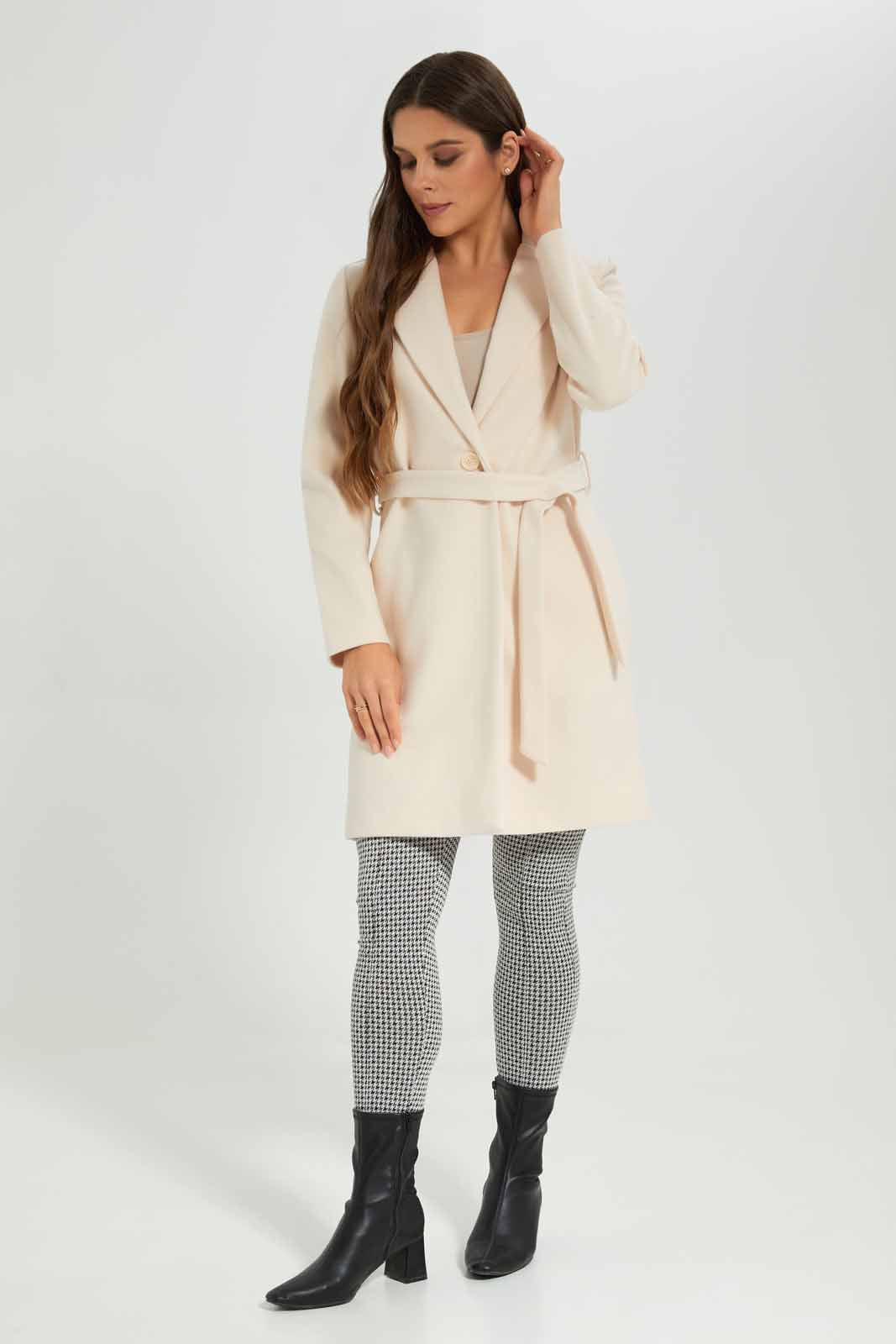 Redtag-Pink-L/S-Plain-Notch-Collar-Coat-Category:Jackets,-Colour:Apricot,-Deals:New-In,-EHW,-Filter:Women's-Clothing,-New-In-Women-APL,-Non-Sale,-Section:Women,-W22B,-Women-Jackets-Women's-