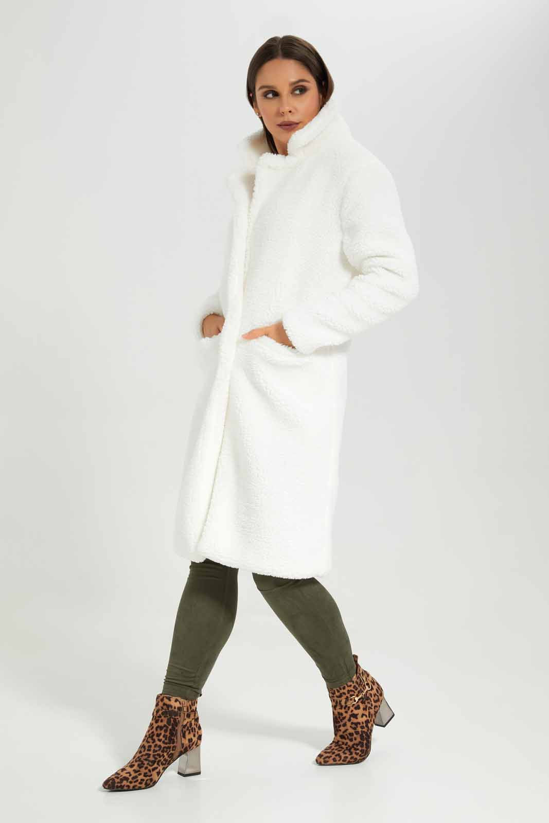 Redtag-Ivory-L/S-Plain-Notch-Collar-Fur-Jacket-With-Font-Pocket-Category:Jackets,-Colour:Ivory,-Deals:New-In,-EHW,-Filter:Women's-Clothing,-New-In-Women-APL,-Non-Sale,-Section:Women,-W22B,-Women-Jackets-Women's-