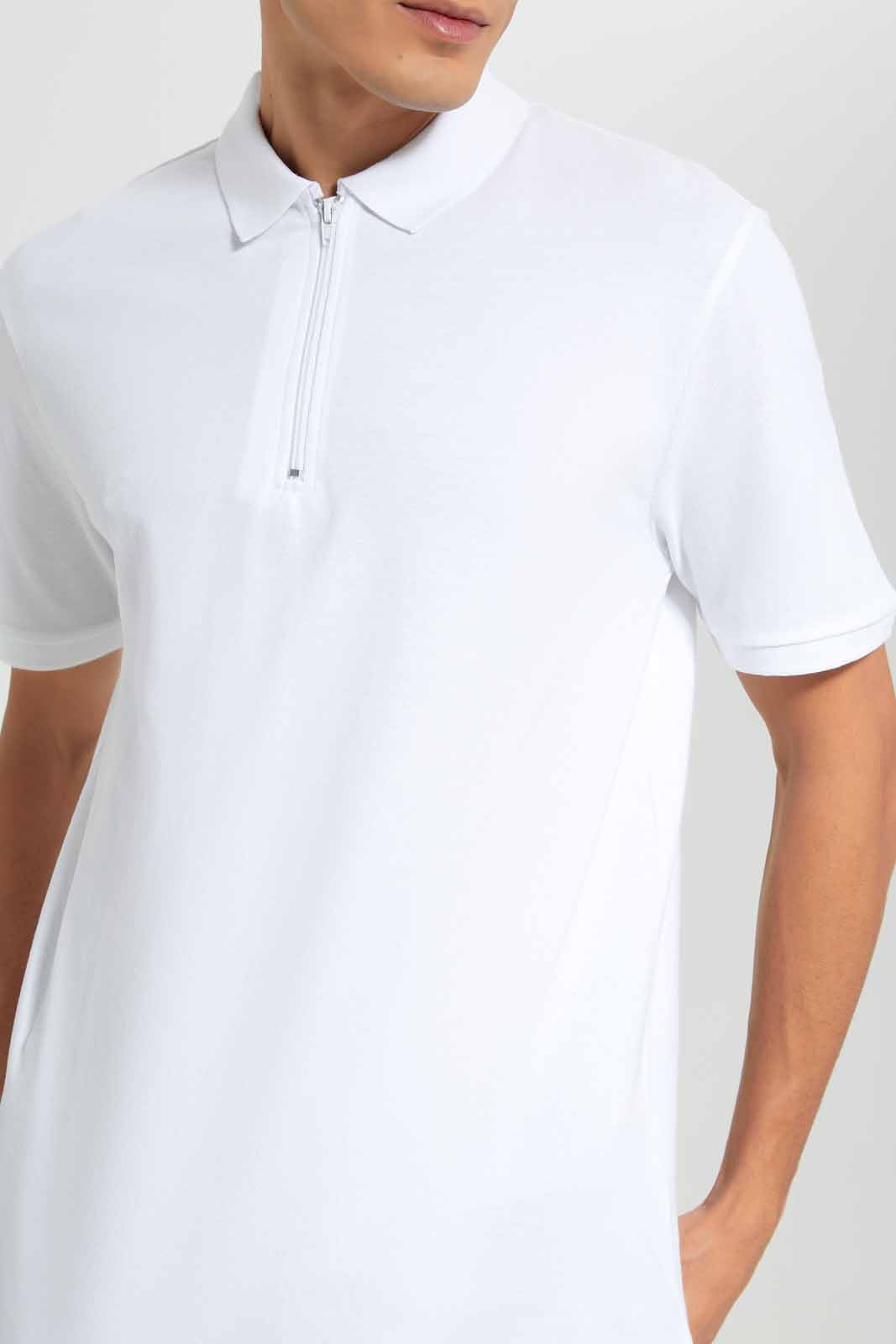 Redtag-Grey-Graphic-T-Shirt-Category:T-Shirts,-Colour:Grey,-Deals:New-In,-Filter:Men's-Clothing,-Men-T-Shirts,-New-In-Men-APL,-Non-Sale,-Section:Men,-TBL,-W22O-Men's-