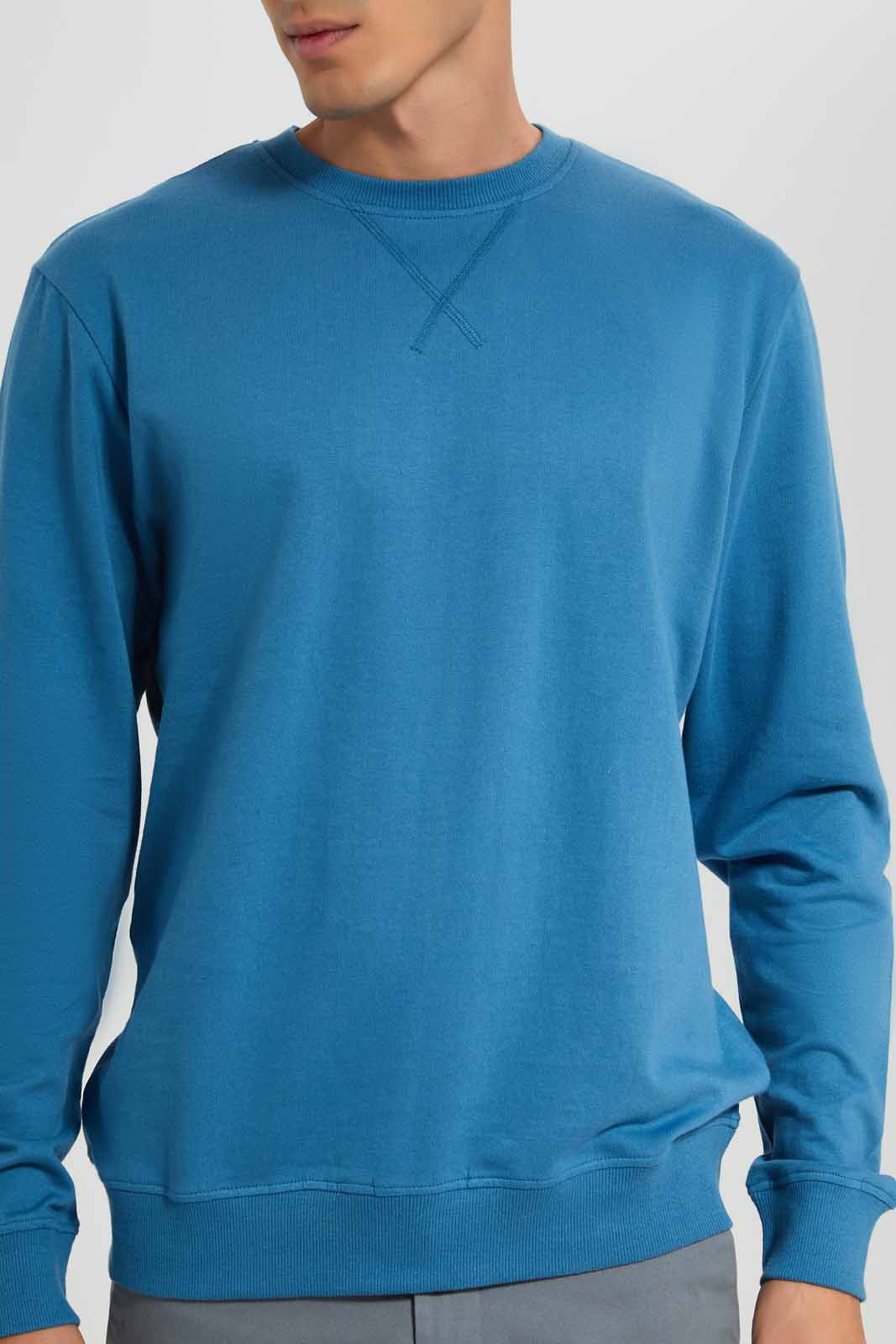 Redtag-Blue-Crew-Neck-Sweatshirt-Category:Sweatshirts,-Colour:Blue,-Deals:New-In,-Filter:Men's-Clothing,-Men-Sweatshirts,-New-In-Men-APL,-Non-Sale,-Section:Men,-TBL,-W22A-Men's-