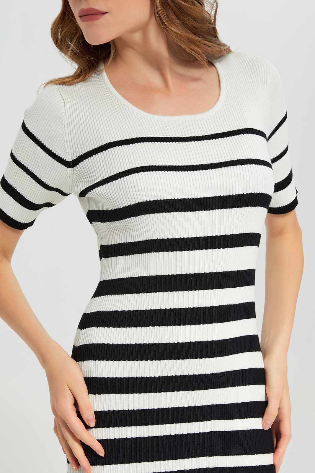 Redtag-White-/-Black-Short-Sleeve-Knitted-DRS-Category:Dresses,-Colour:White,-Deals:New-In,-Filter:Women's-Clothing,-LEC,-LEC-Dresses,-NDAY,-New-In-LEC-APL,-Non-Sale,-Section:Women,-W22B-Women's-