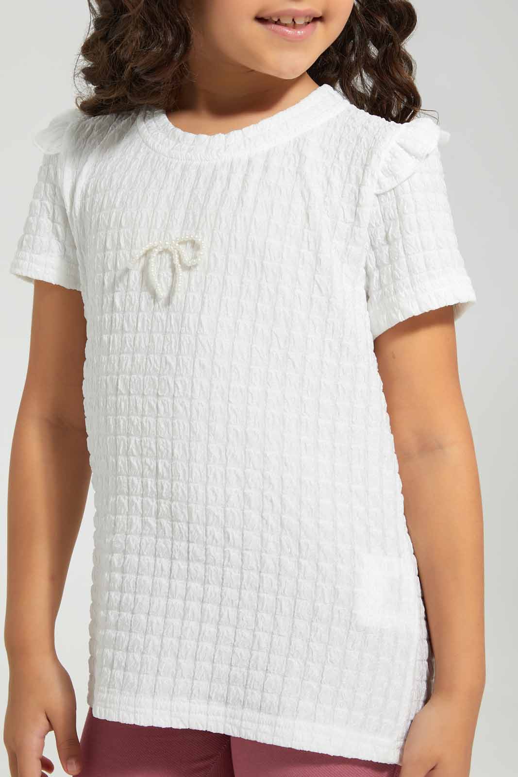 Redtag-White-Knitted-Blouse-Category:Blouses,-Colour:White,-Deals:New-In,-Filter:Girls-(2-to-8-Yrs),-GIR-Blouses,-New-In-GIR-APL,-Non-Sale,-Section:Girls-(0-to-14Yrs),-W22O-Girls-2 to 8 Years