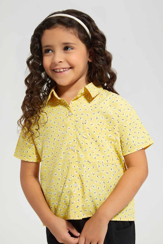 Redtag-Yellow-Knitted-Blouse-Category:Blouses,-Colour:Yellow,-Deals:New-In,-Filter:Girls-(2-to-8-Yrs),-GIR-Blouses,-New-In-GIR-APL,-Non-Sale,-Section:Girls-(0-to-14Yrs),-W22O-Girls-2 to 8 Years