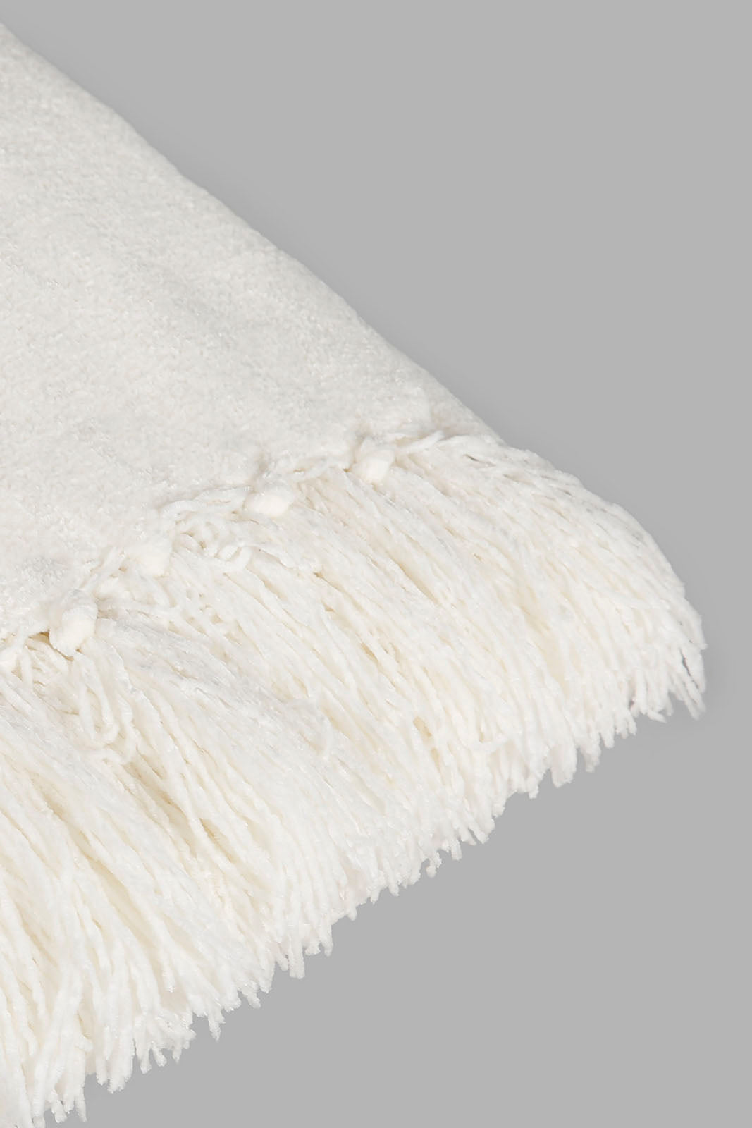 Redtag-Ivory-Chenille-Throw-With-Fringe-Category:Throws,-Colour:Ivory,-Deals:New-In,-Filter:Home-Bedroom,-HMW-BED-Throws,-New-In-HMW-BED,-Non-Sale,-Section:Homewares,-W22O-Home-Bedroom-