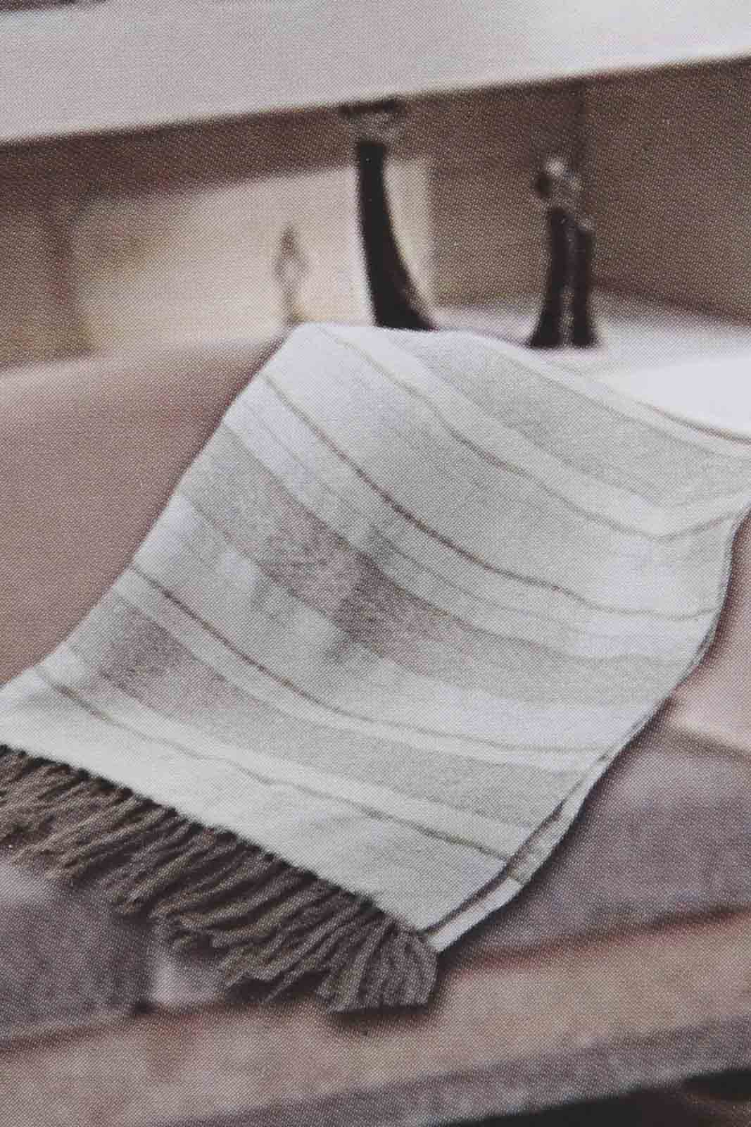 Redtag-Beige-Jacquard-Throw-With-Gold-Lurex-Category:Throws,-Colour:Beige,-Deals:New-In,-Filter:Home-Bedroom,-HMW-BED-Throws,-New-In-HMW-BED,-Non-Sale,-Section:Homewares,-W22A-Home-Bedroom-